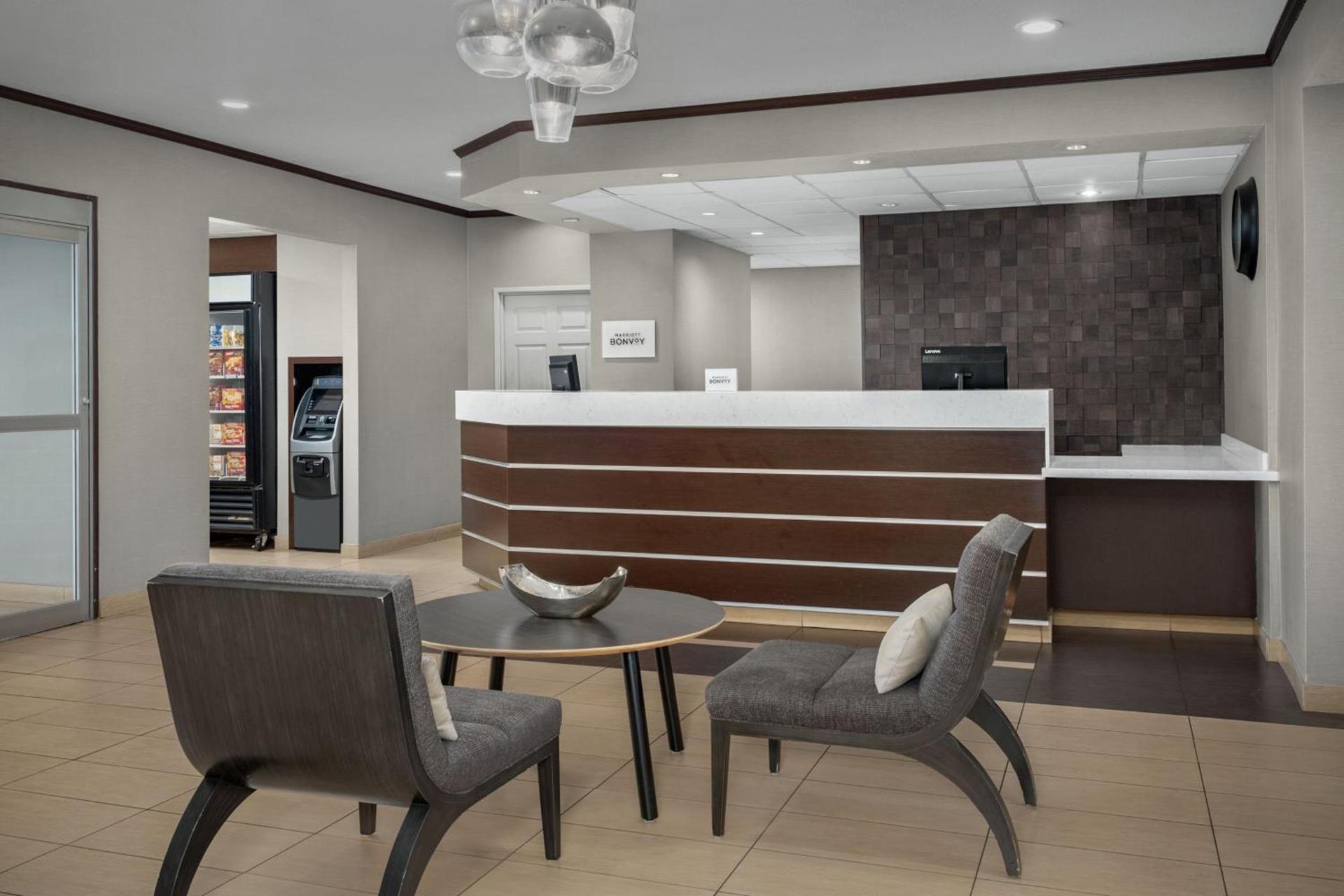 Residence Inn by Marriott Phoenix Airport photo 6