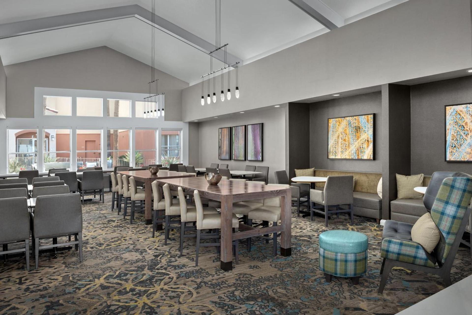 Residence Inn by Marriott Phoenix Airport photo 7