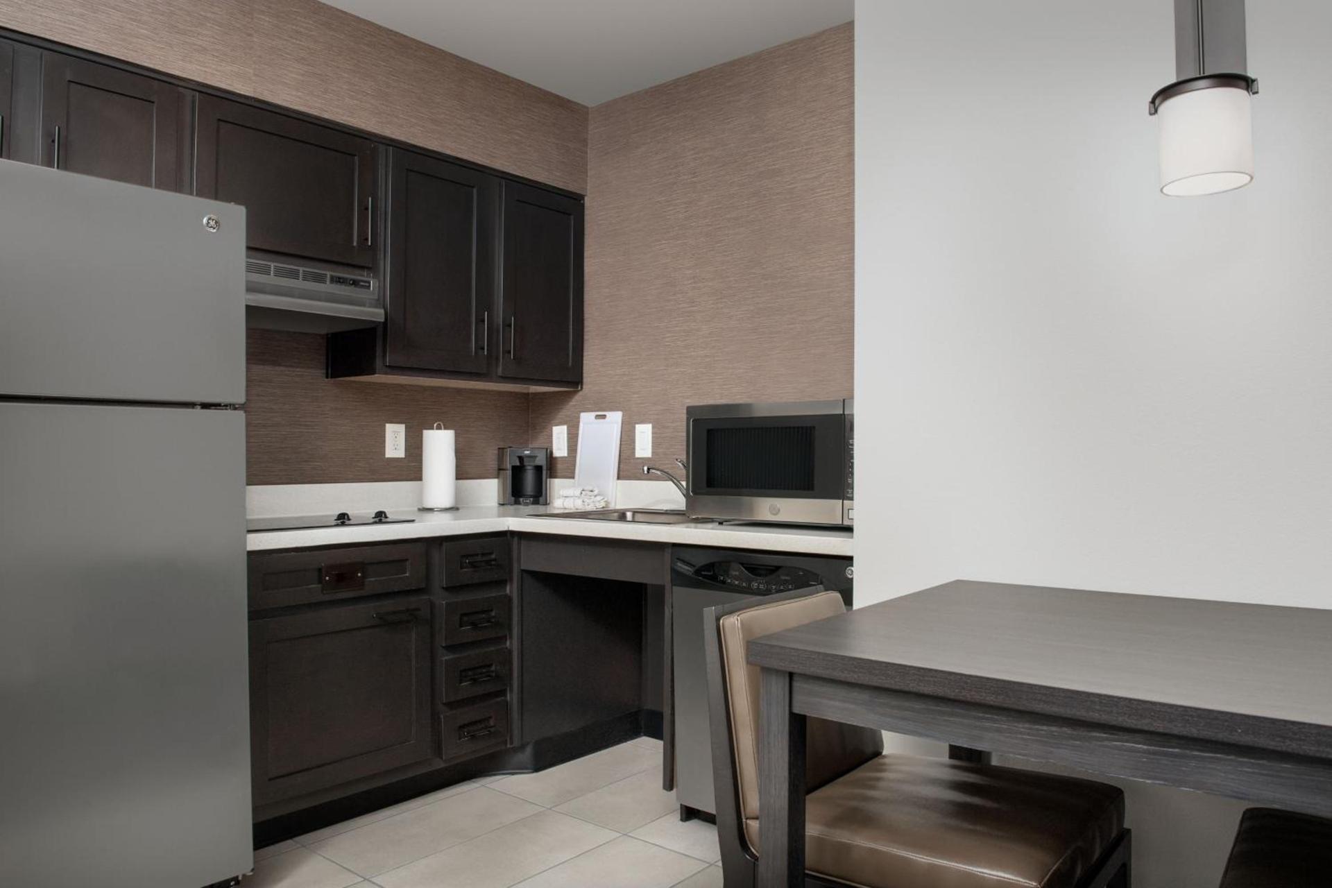 Residence Inn by Marriott Phoenix Airport photo 16