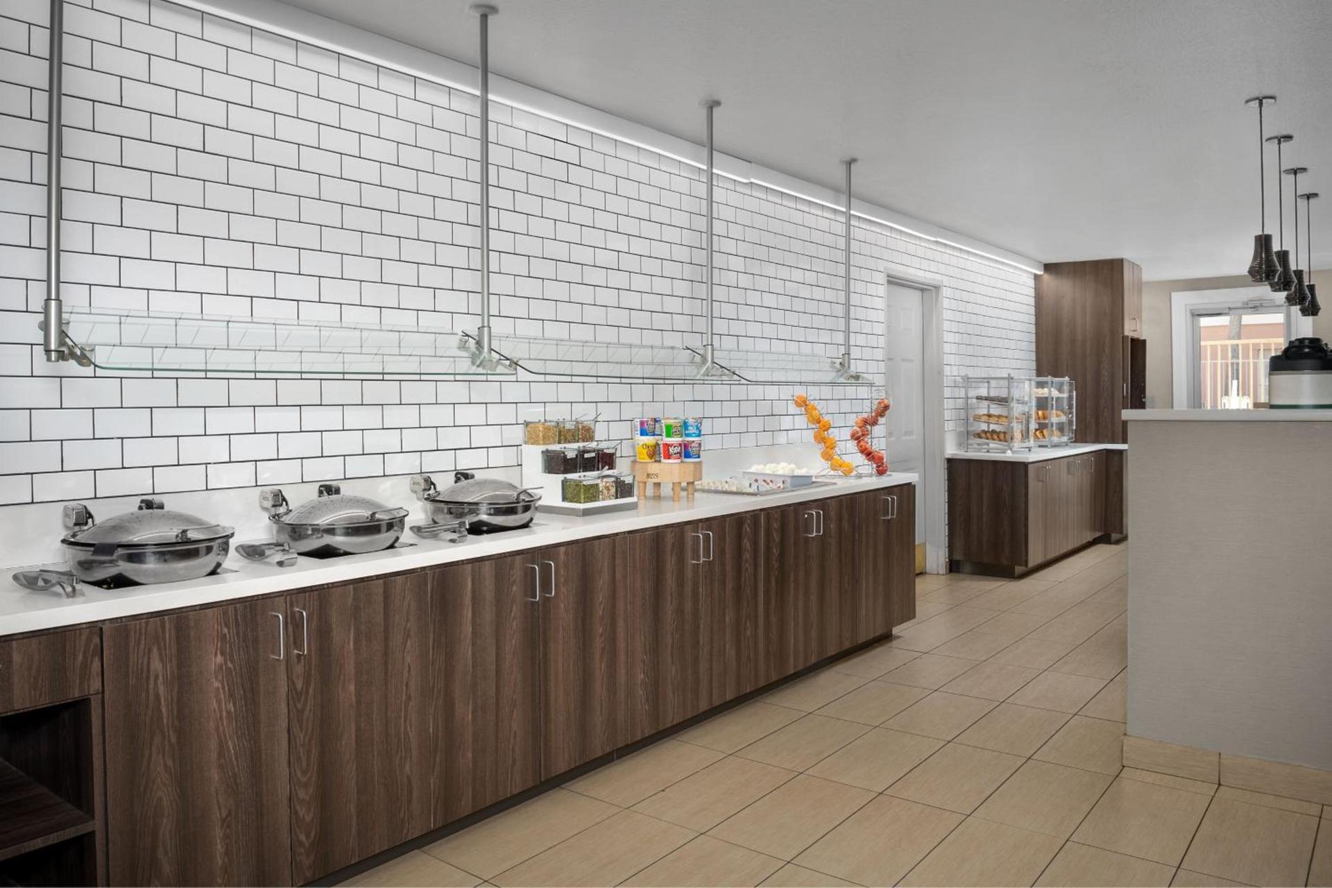Residence Inn by Marriott Phoenix Airport photo 35