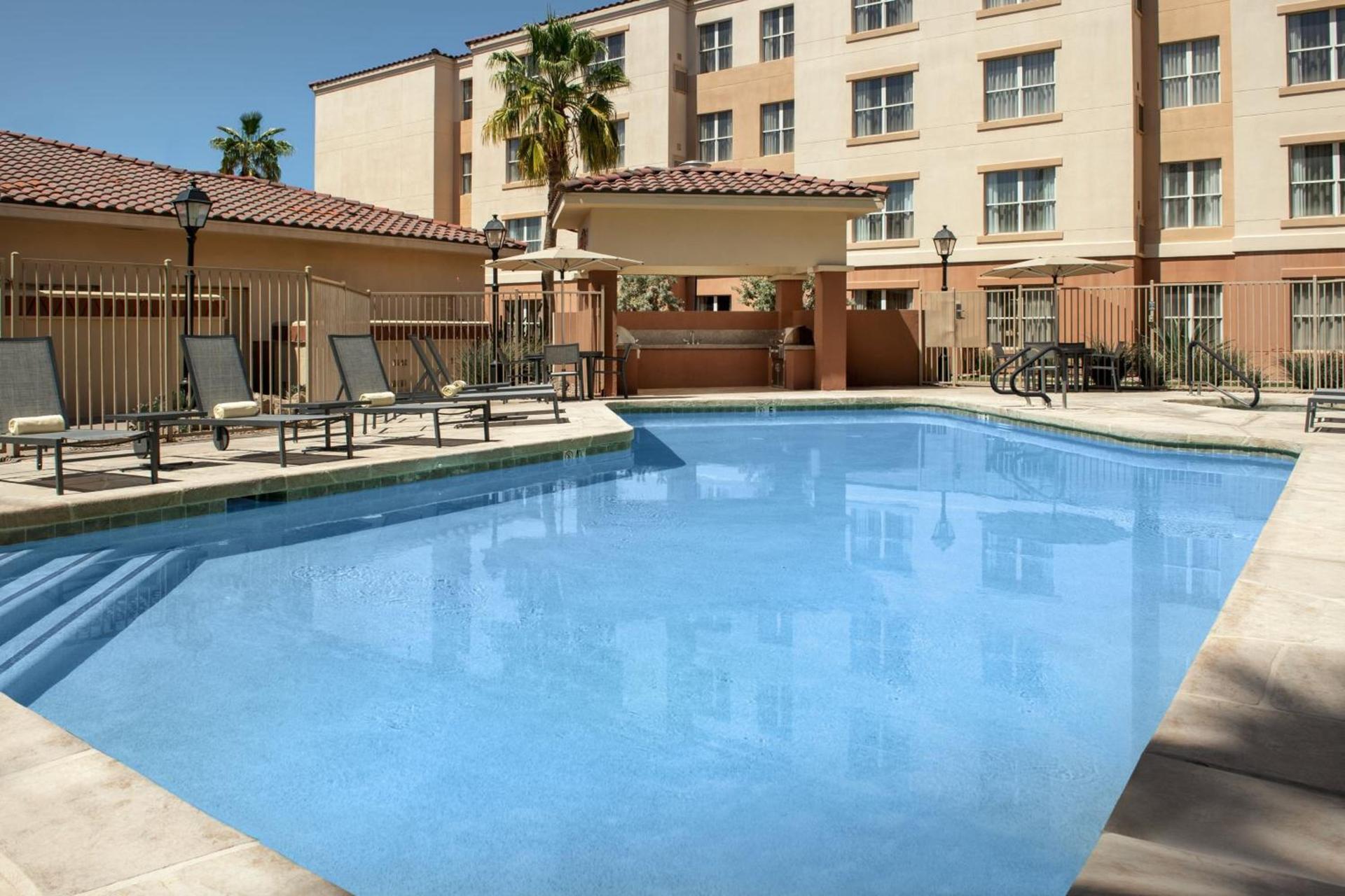 Residence Inn by Marriott Phoenix Airport photo 2