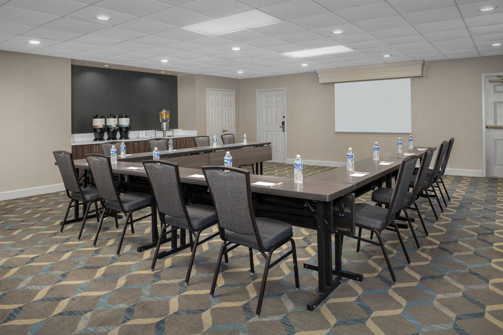 Residence Inn by Marriott Phoenix Airport photo 42