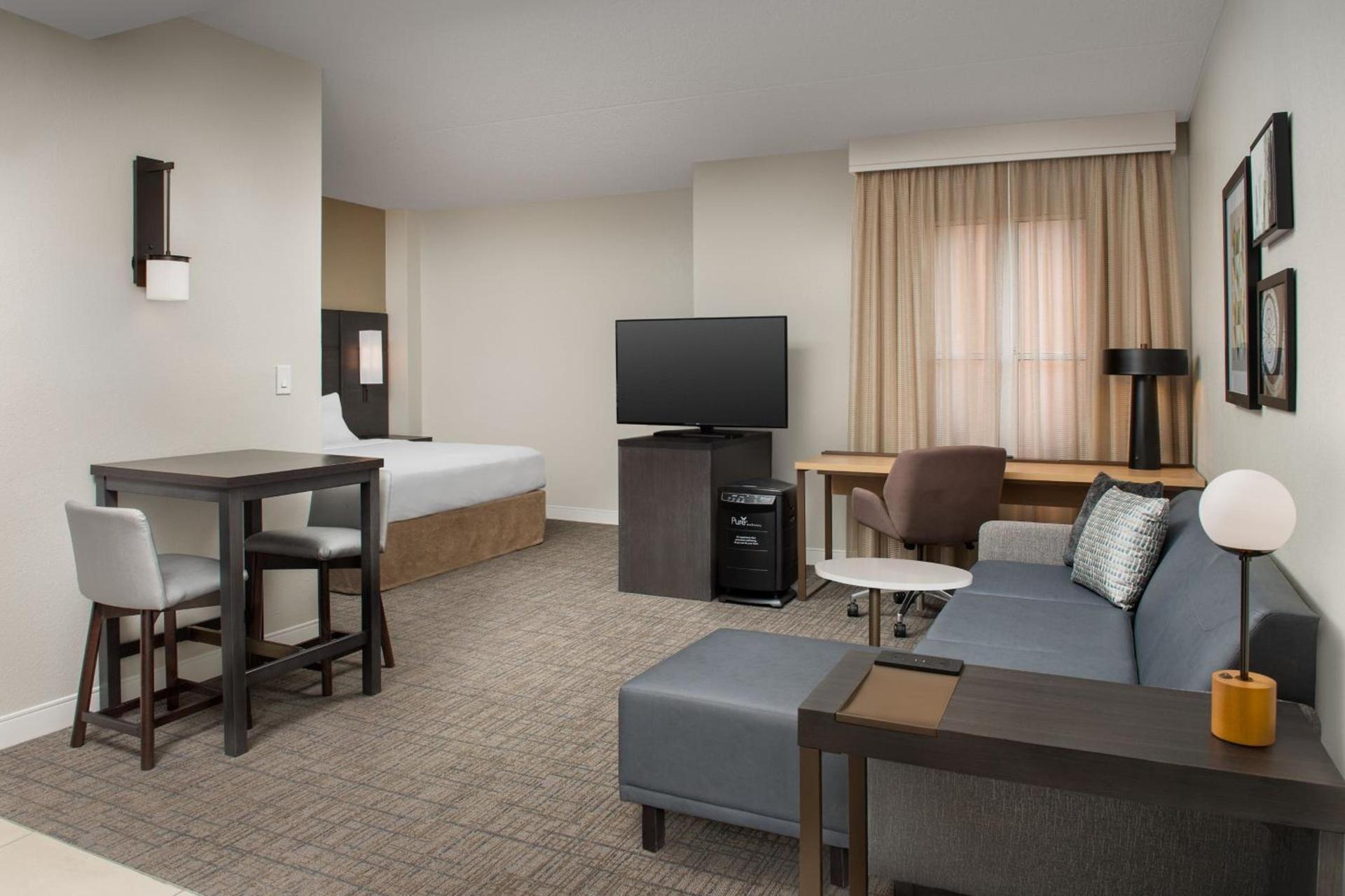 Residence Inn by Marriott Phoenix Airport photo 18