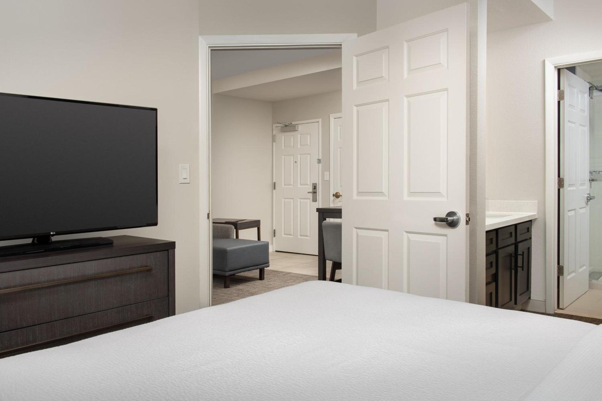 Residence Inn by Marriott Phoenix Airport photo 20