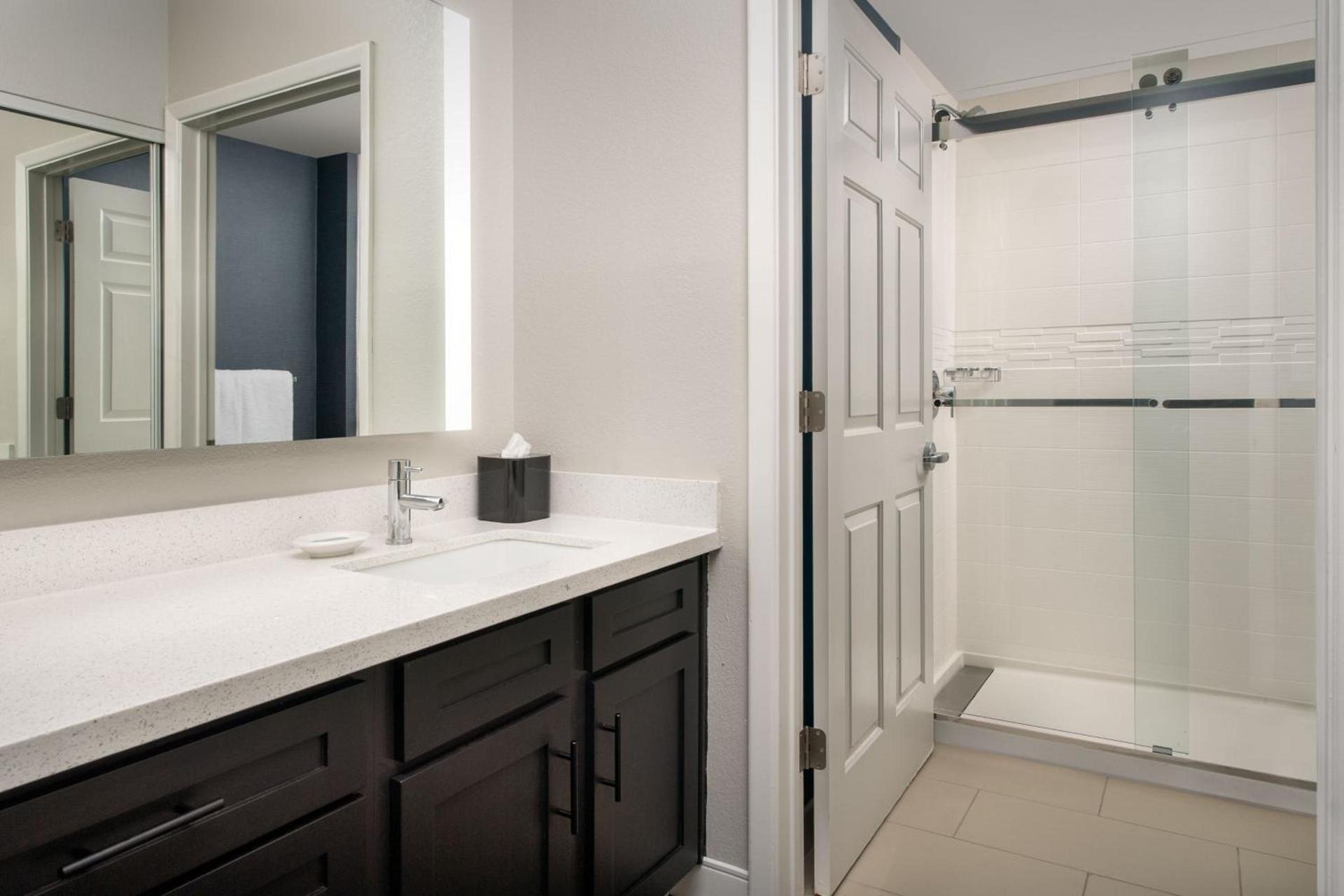Residence Inn by Marriott Phoenix Airport photo 26