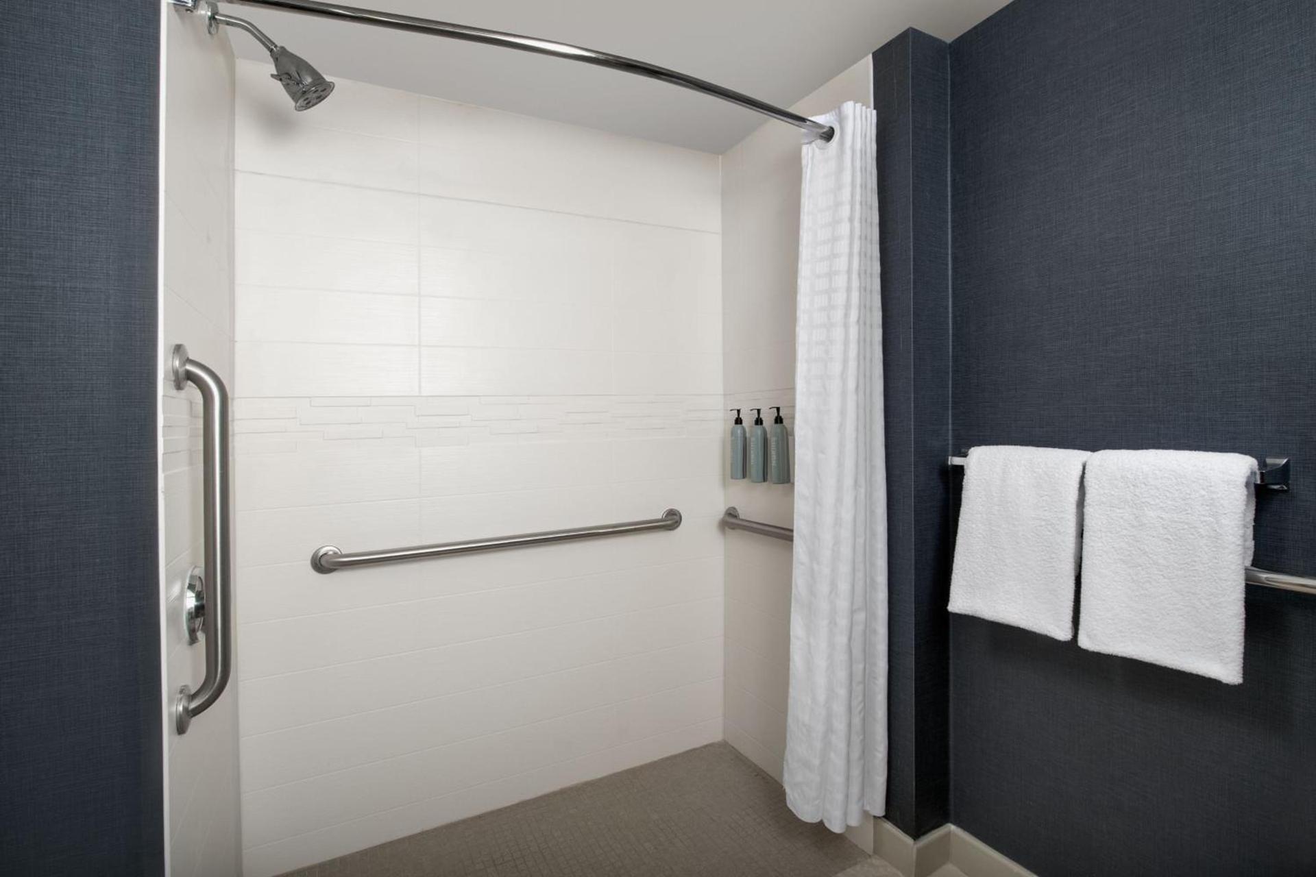 Residence Inn by Marriott Phoenix Airport photo 28