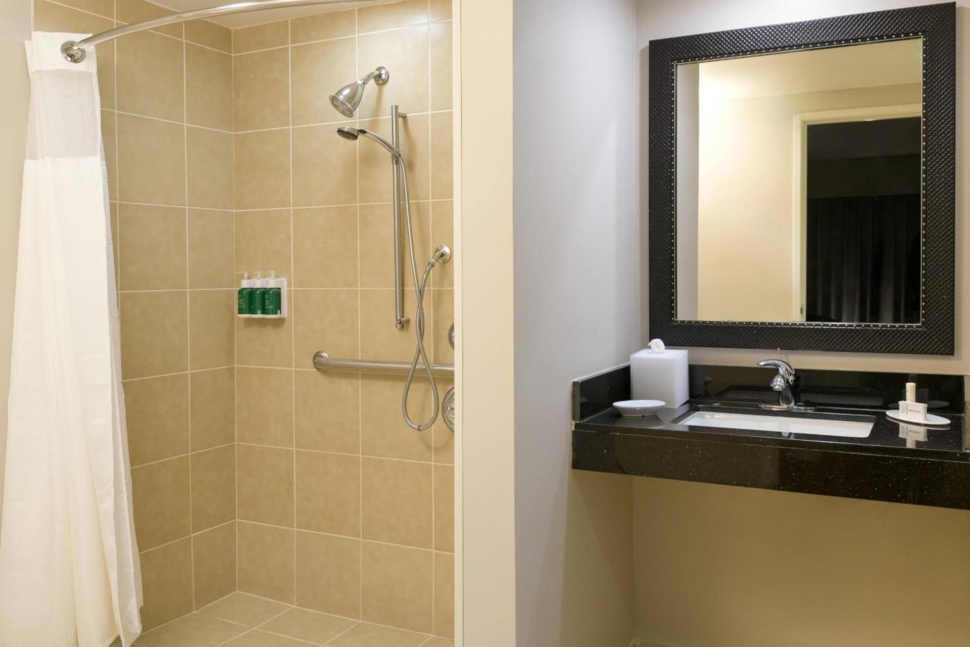Fairfield Inn & Suites San Diego Old Town photo 14