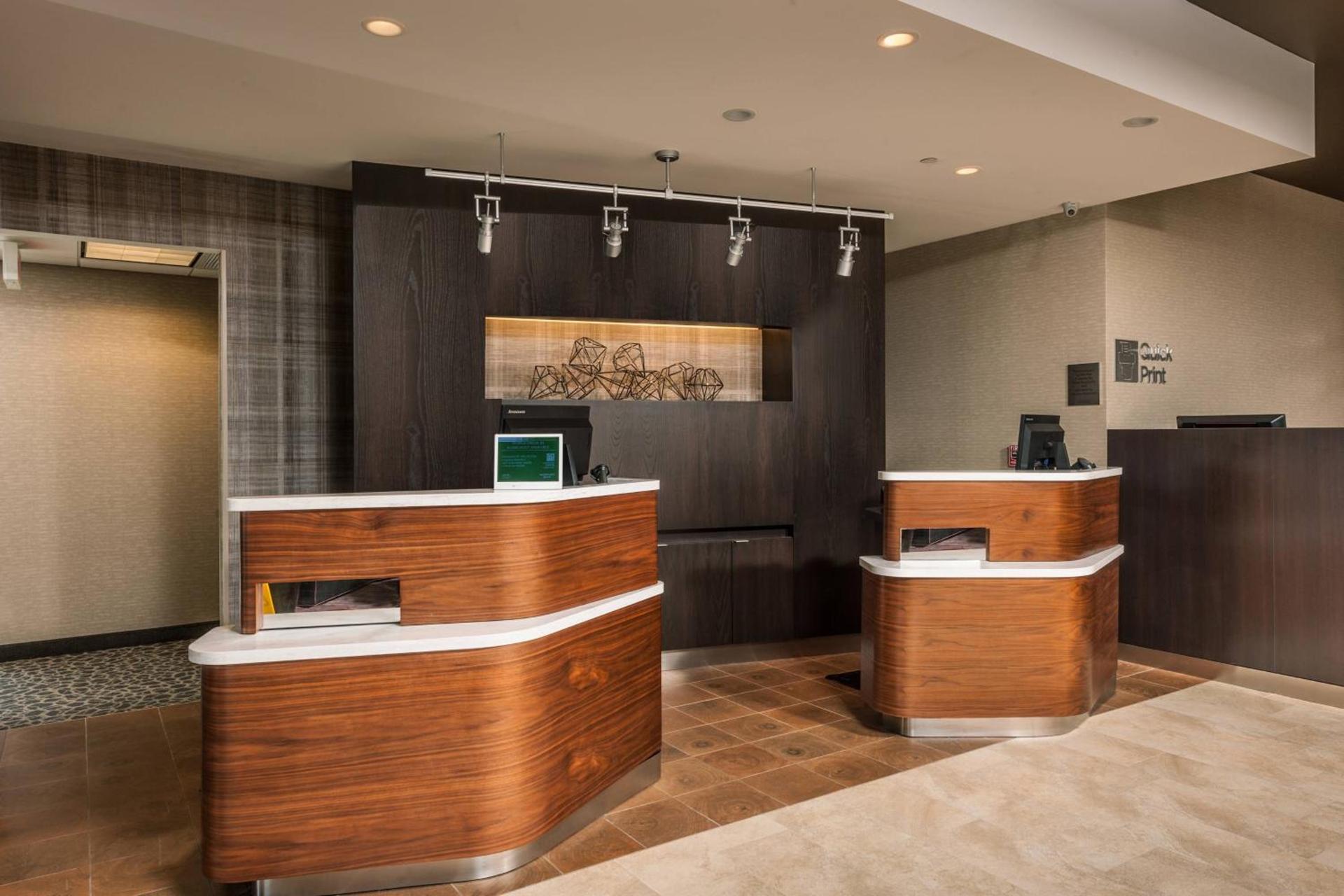 Courtyard by Marriott Boston Littleton photo 4