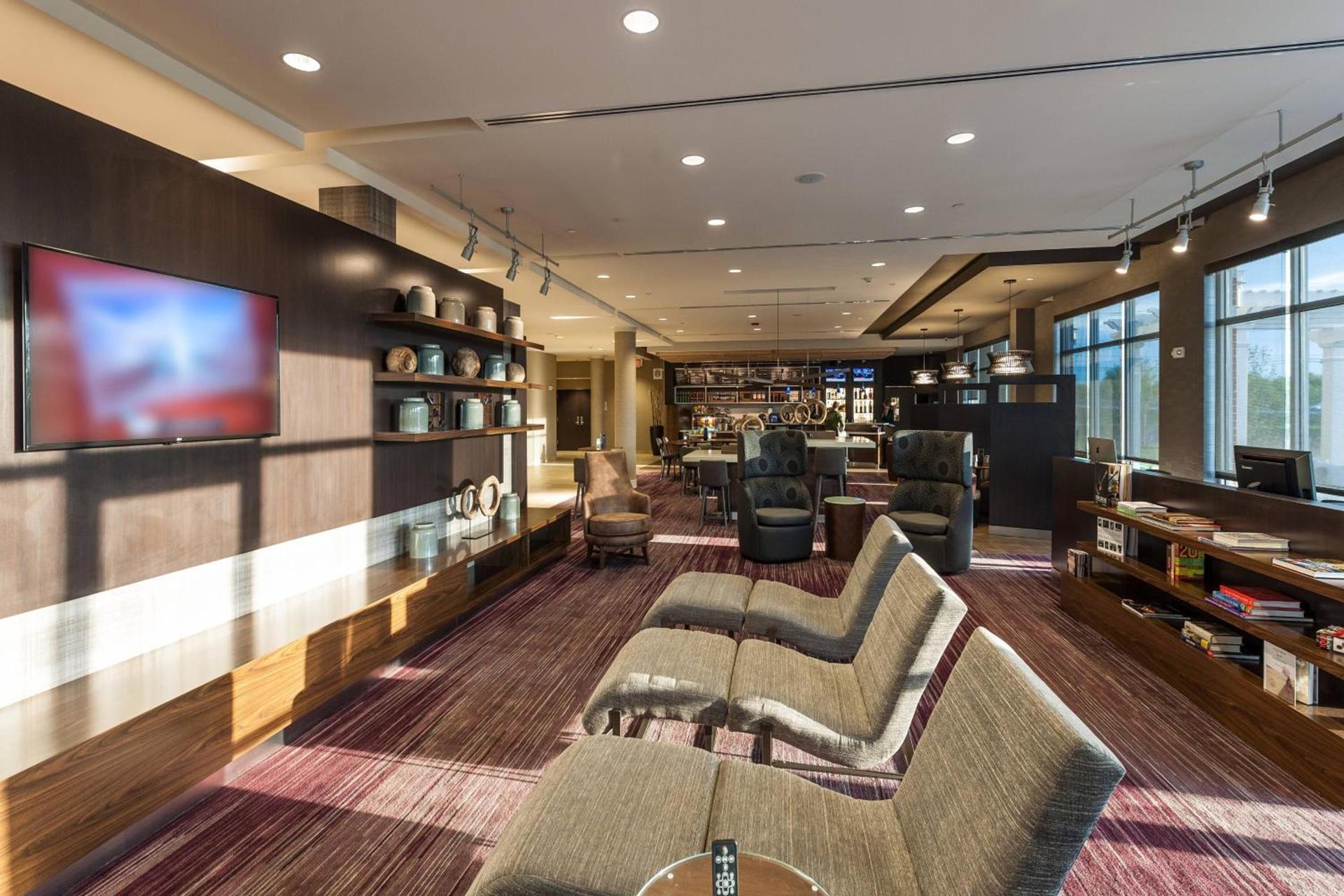 Courtyard by Marriott Boston Littleton photo 5