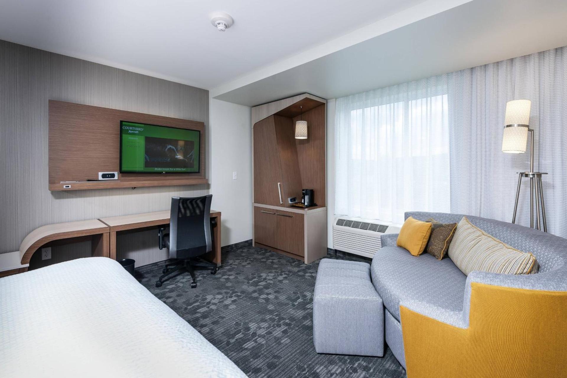 Courtyard by Marriott Boston Littleton photo 35