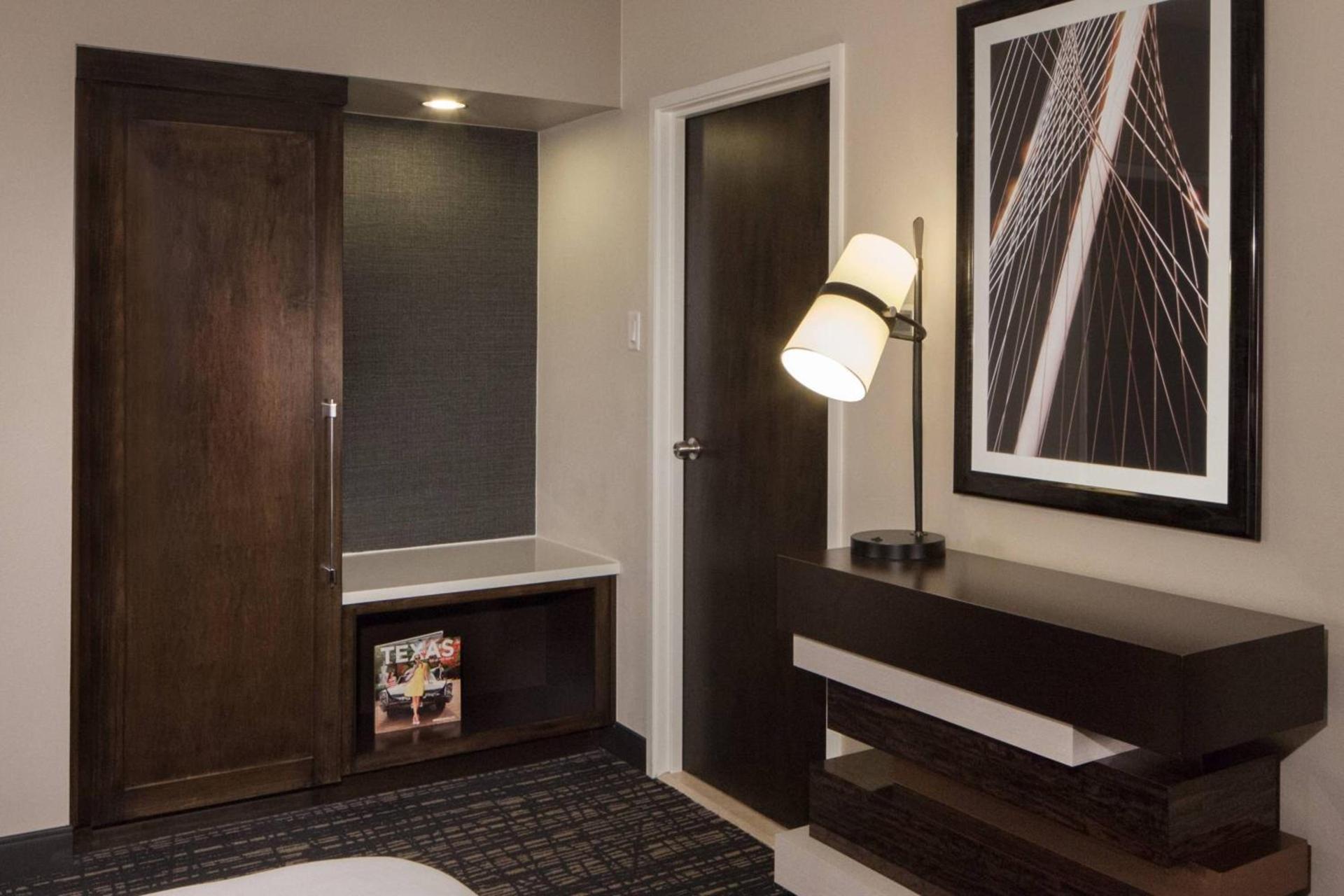 Dallas Marriott Suites Medical/Market Center photo 11