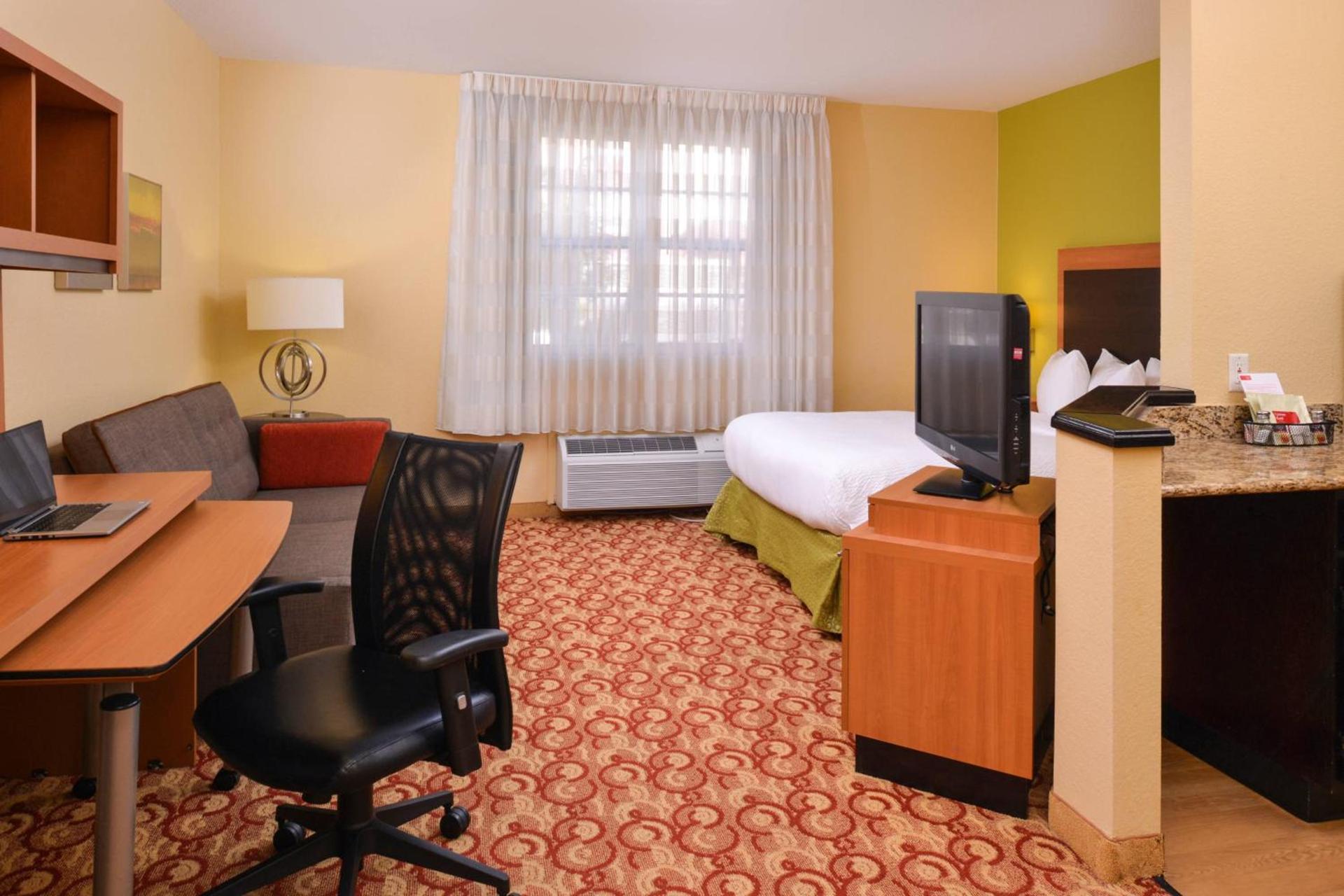 Candlewood Suites Miami Lakes by IHG photo 13
