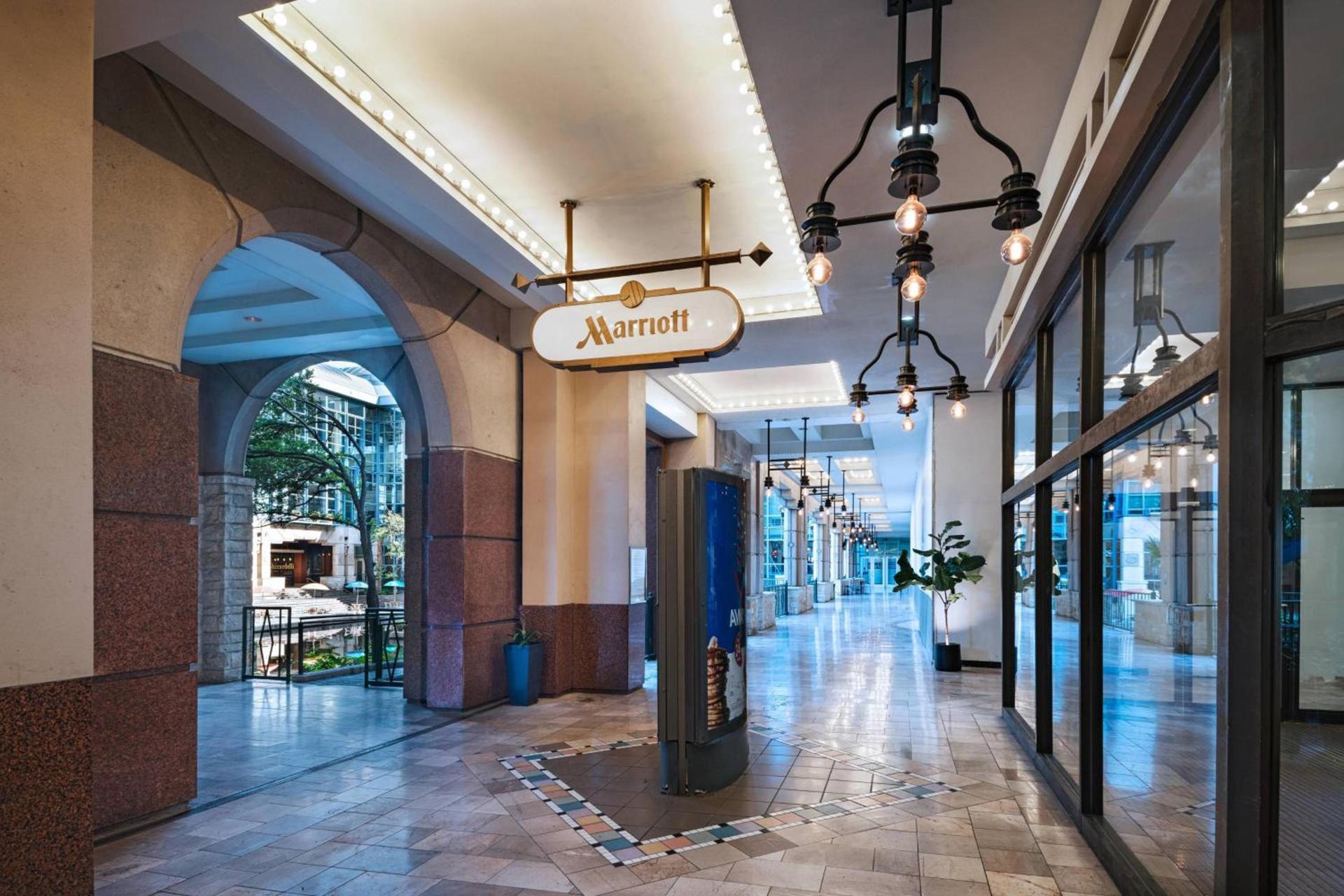 San Antonio Marriott Rivercenter on the River Walk photo 40