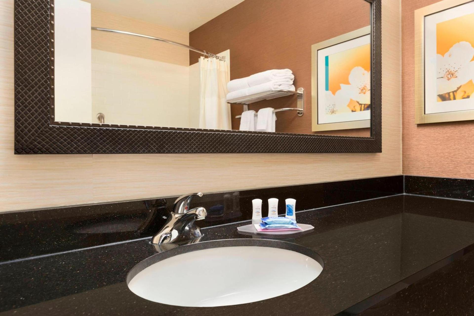 Fairfield Inn & Suites Midland photo 6
