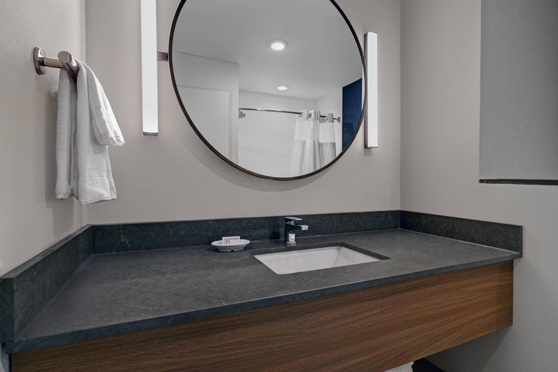 Fairfield Inn & Suites by Marriott Milwaukee Brookfield photo 14