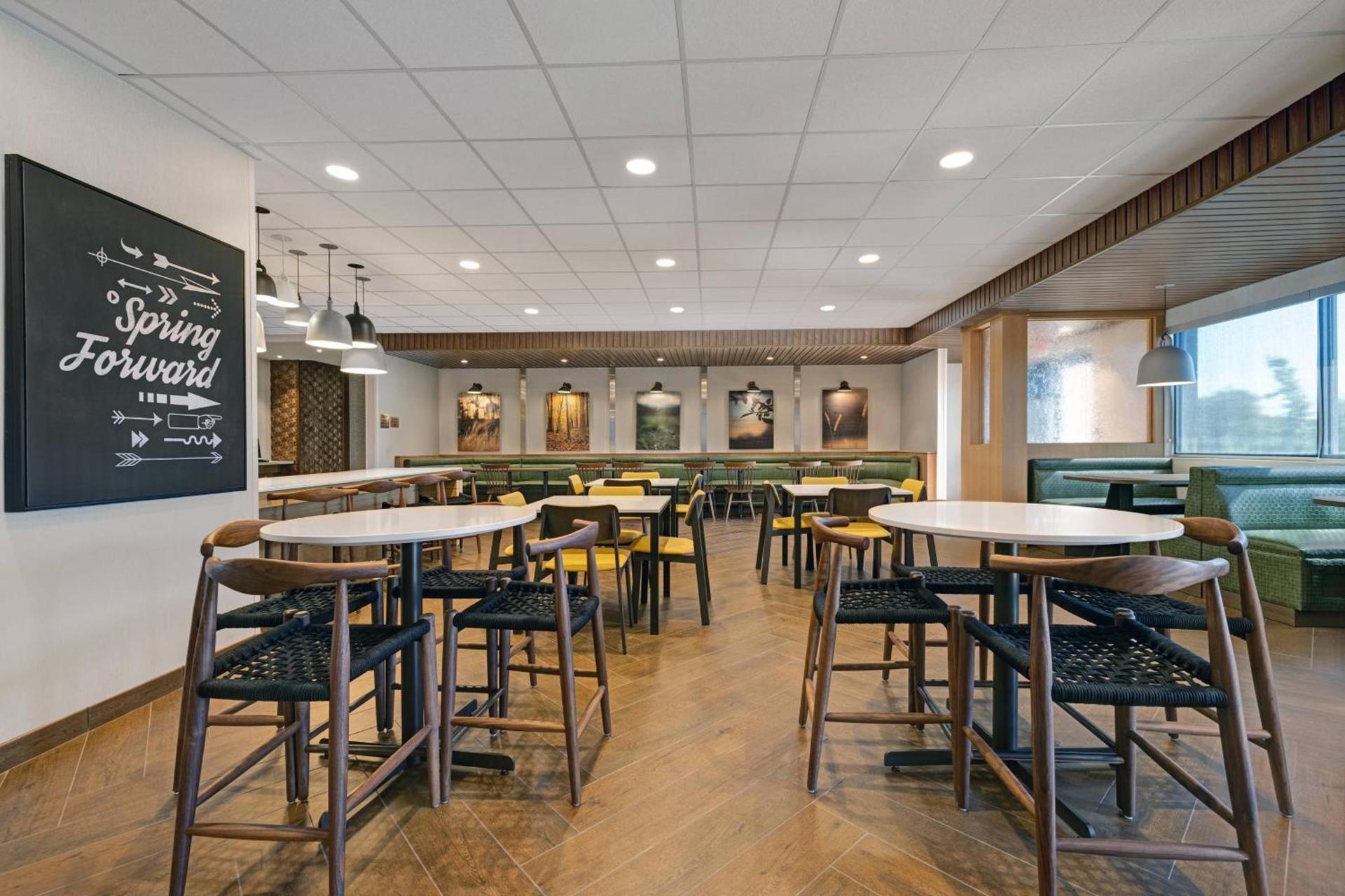 Fairfield Inn & Suites by Marriott Milwaukee Brookfield photo 27