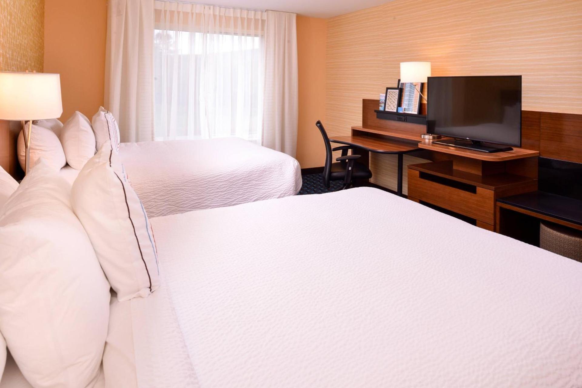 Fairfield Inn & Suites by Marriott Plymouth White Mountains photo 2