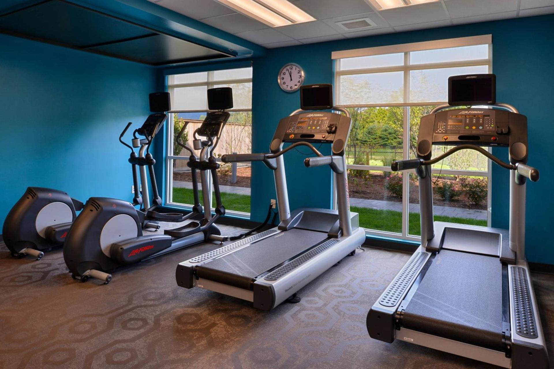 Fairfield Inn & Suites by Marriott Plymouth White Mountains photo 44