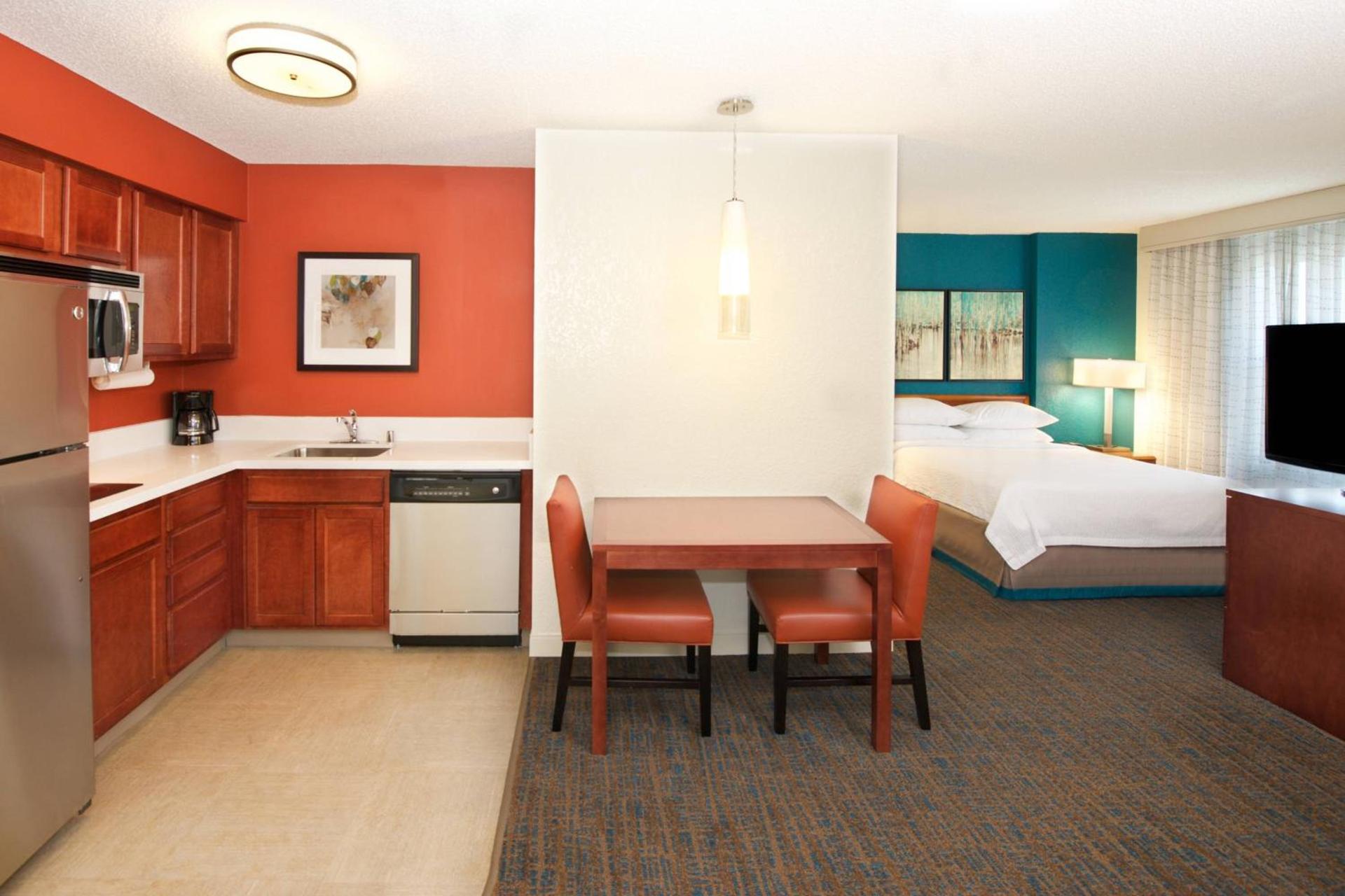 Residence Inn by Marriott Newark Silicon Valley photo 11