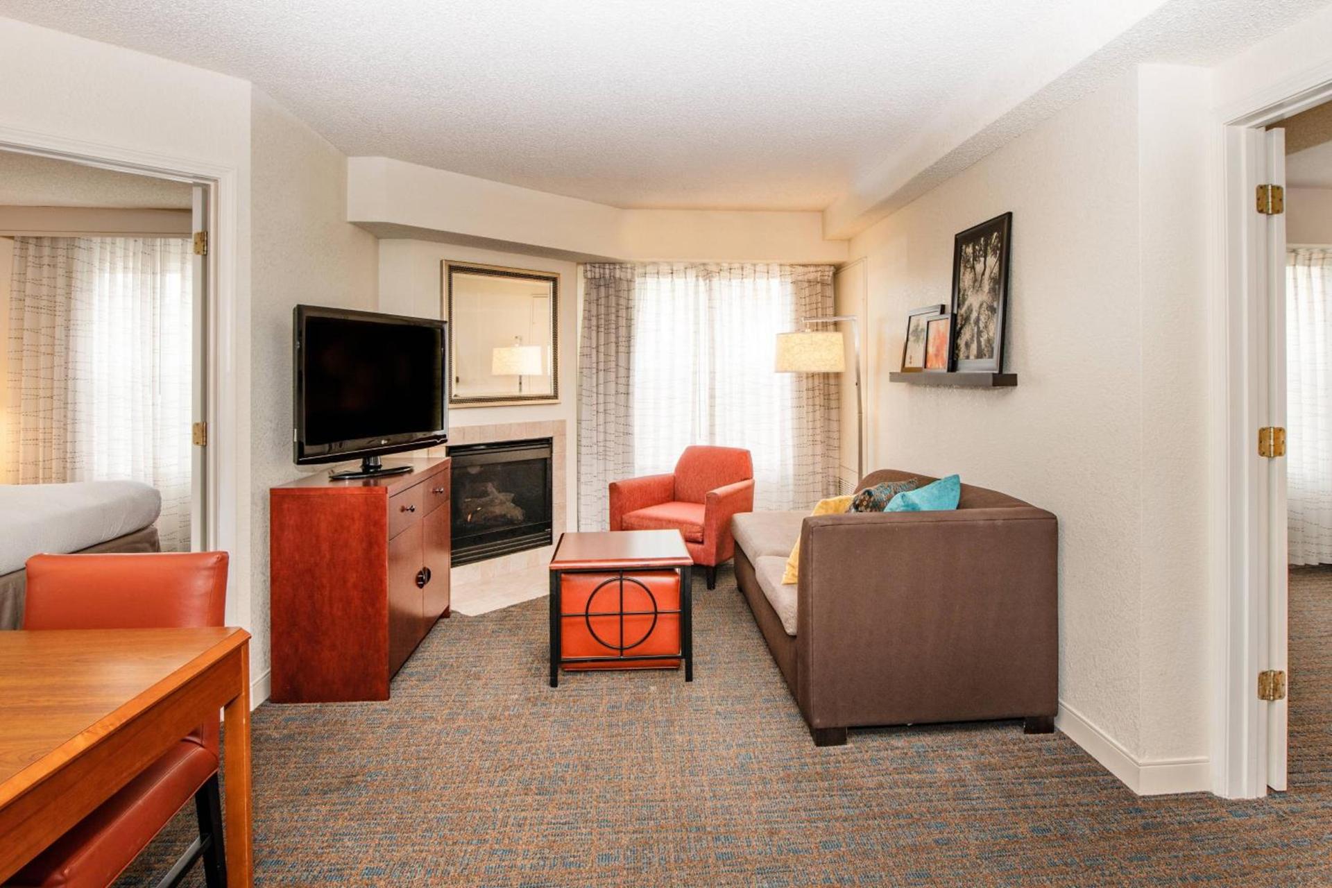 Residence Inn by Marriott Newark Silicon Valley photo 21