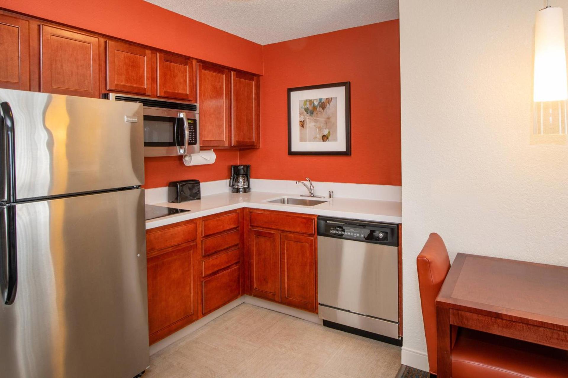 Residence Inn by Marriott Newark Silicon Valley photo 12