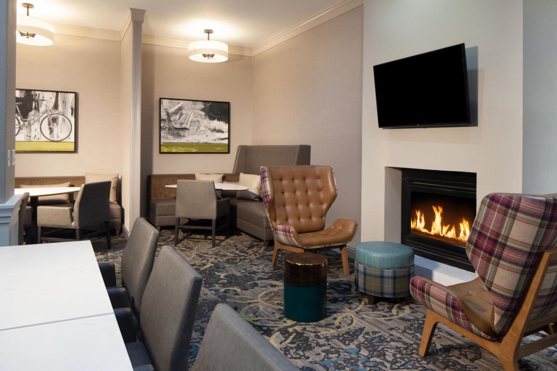 Residence Inn by Marriott Newark Silicon Valley photo 6