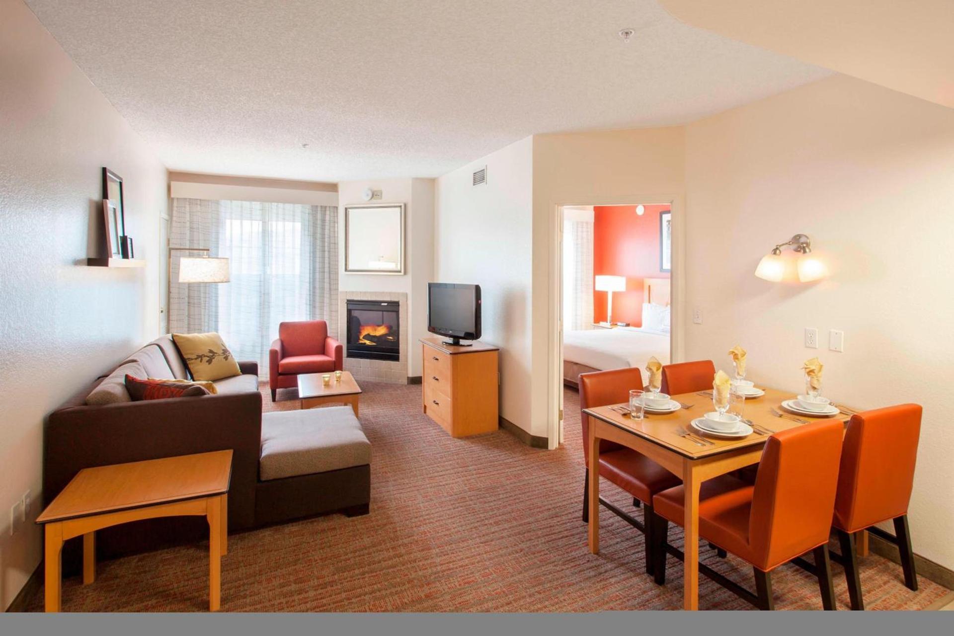 Sonesta ES Suites Phoenix Goodyear photo 6