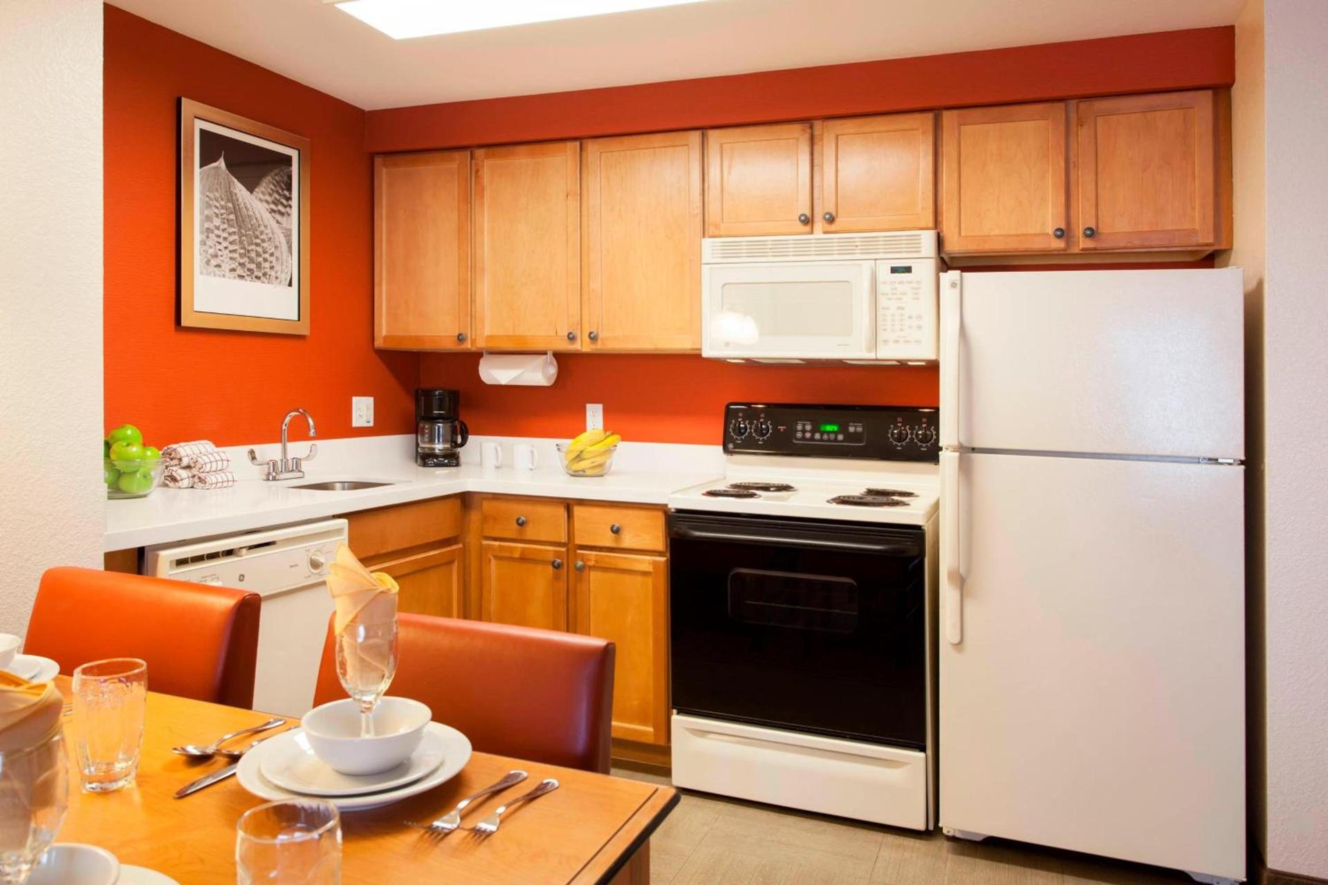 Sonesta ES Suites Phoenix Goodyear photo 7