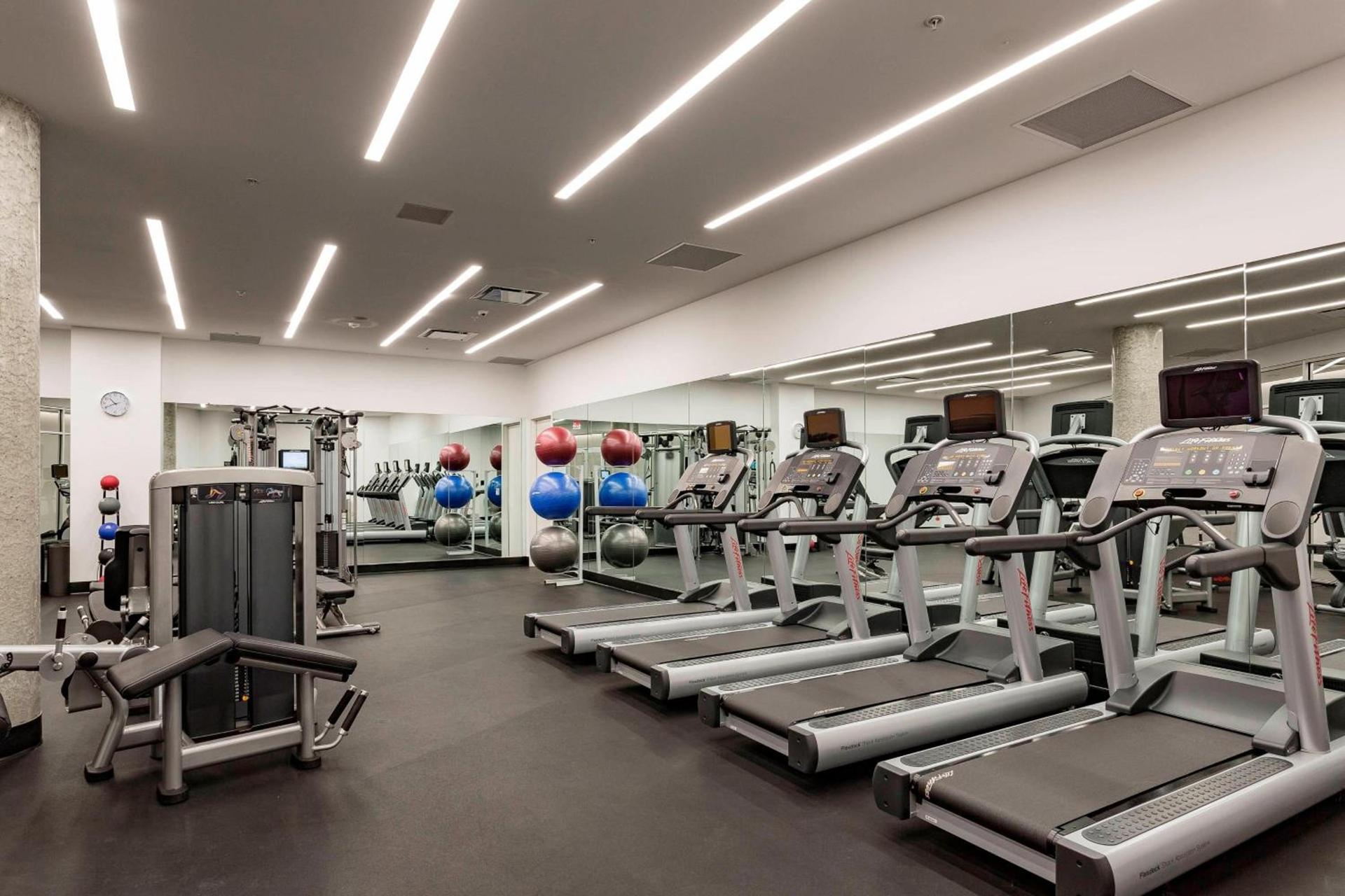 Courtyard by Marriott Long Island City/New York Manhattan View photo 30