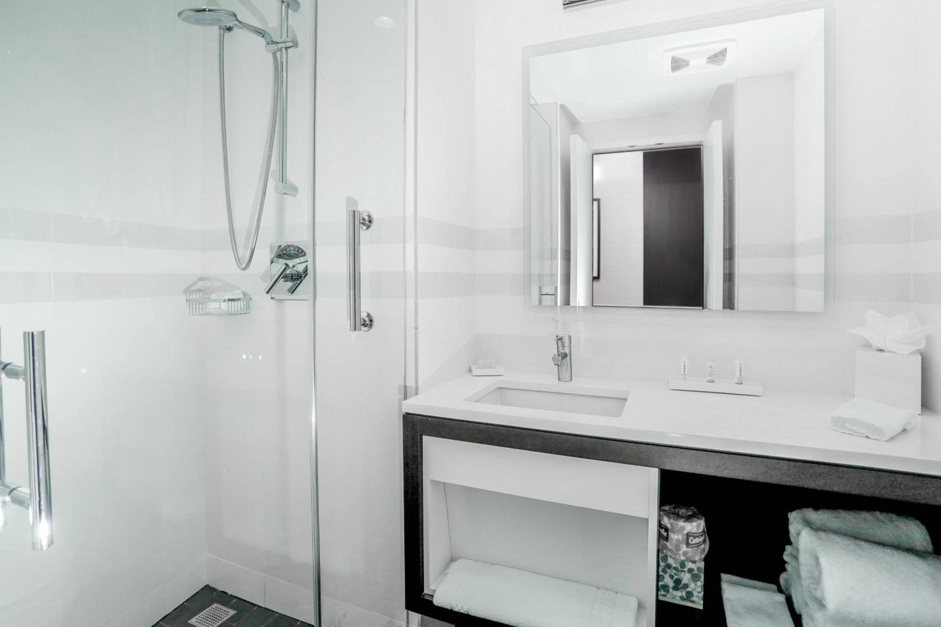 Courtyard by Marriott Long Island City/New York Manhattan View photo 18
