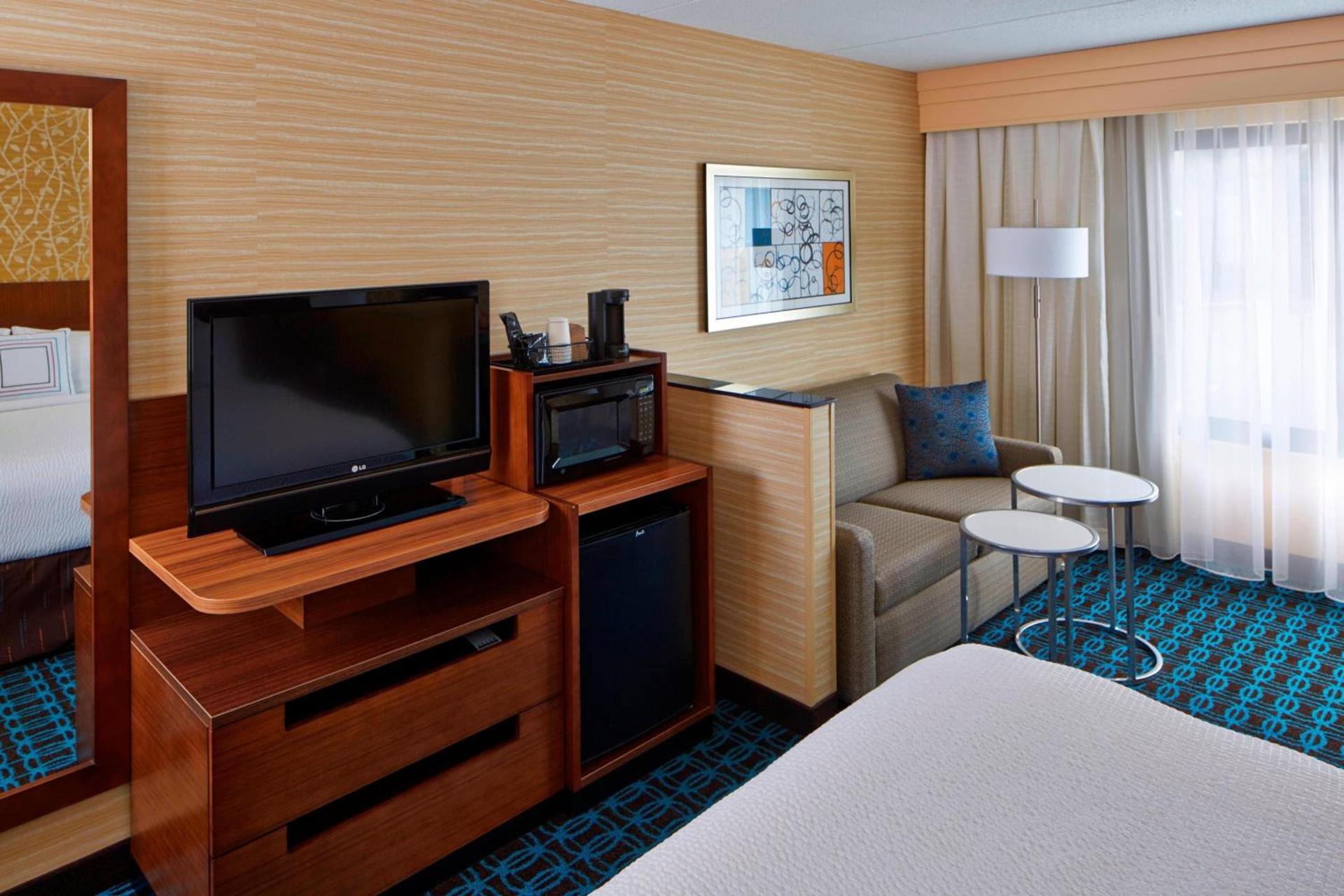 Fairfield Inn by Marriott Rochester East photo 5