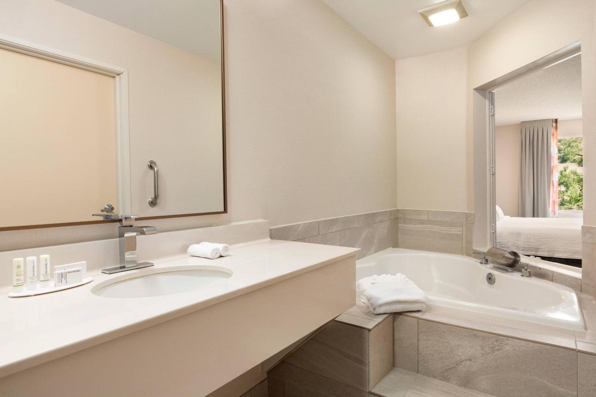 Fairfield Inn & Suites by Marriott Reno Sparks photo 9