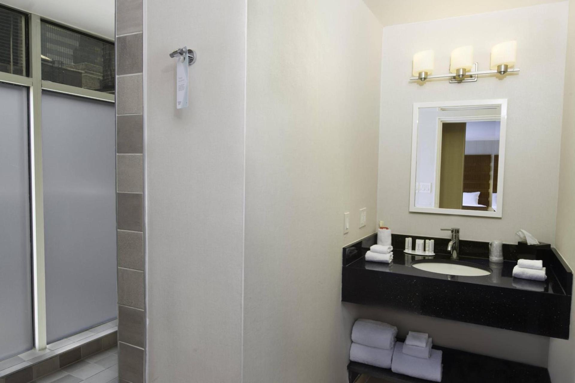 Fairfield Inn & Suites by Marriott New York Manhattan/Fifth Avenue photo 8