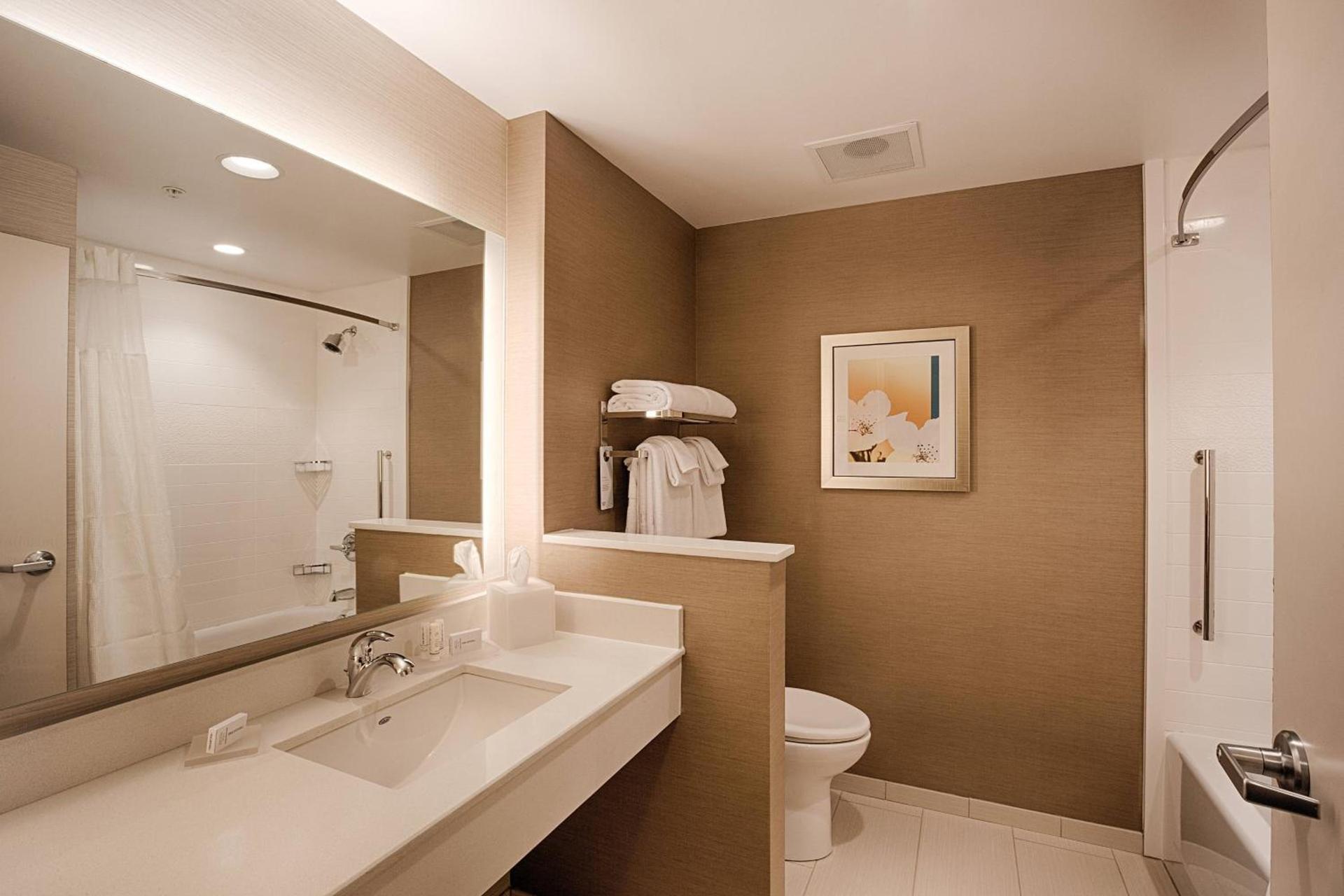 Fairfield Inn & Suites by Marriott Clearwater Beach photo 8