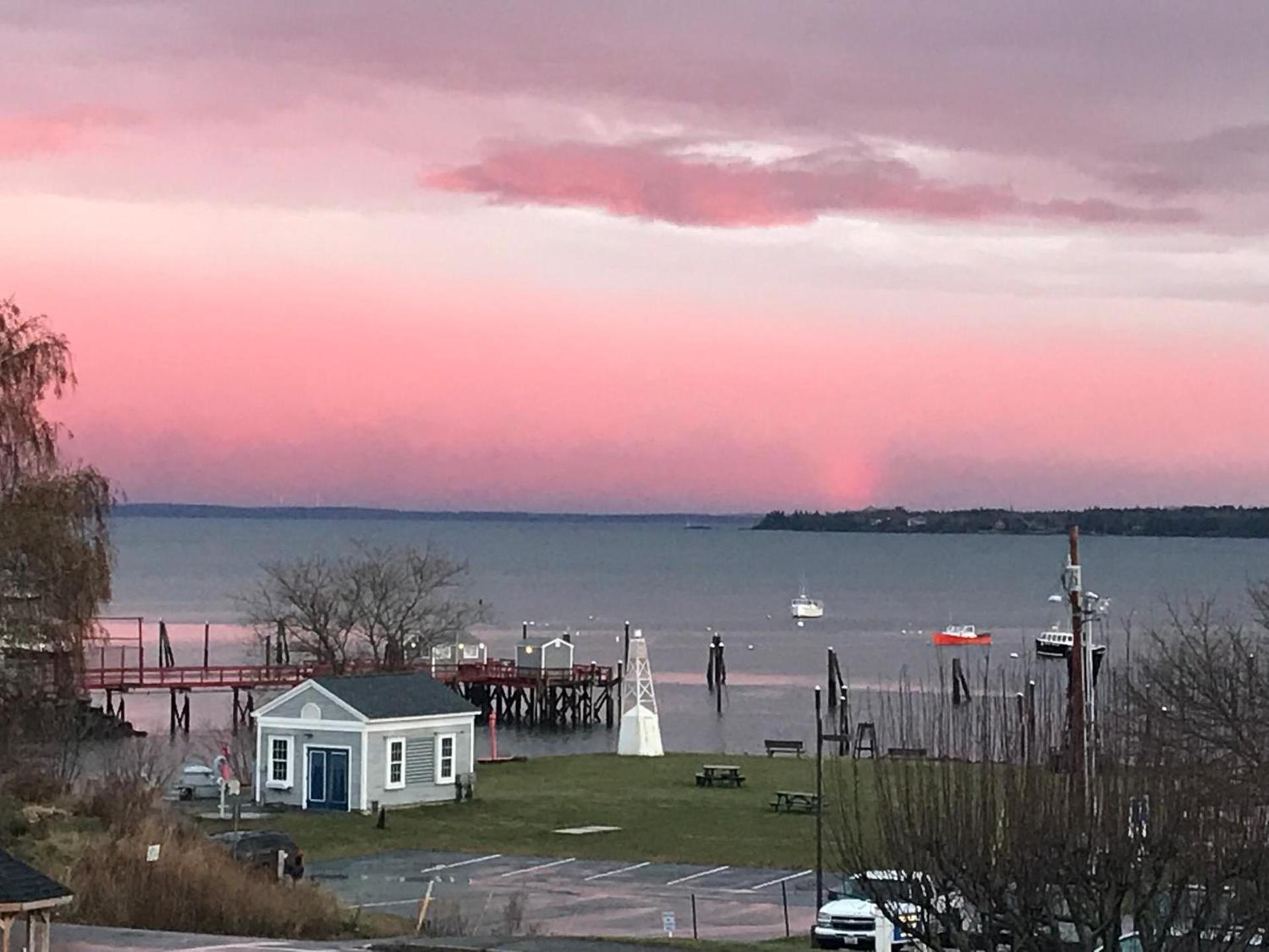 Trade Winds on the Bay photo 39