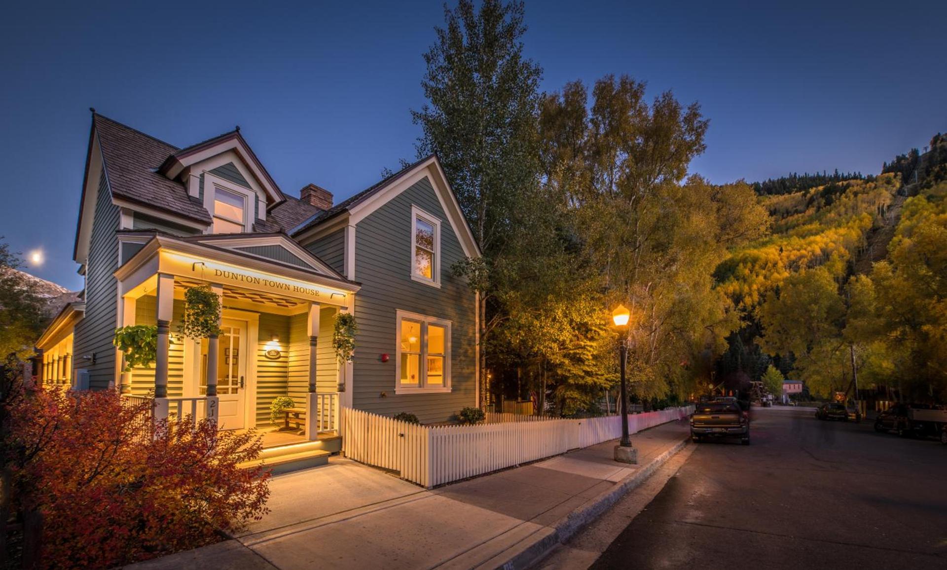 Dunton Town House Hotel — hotel in Telluride