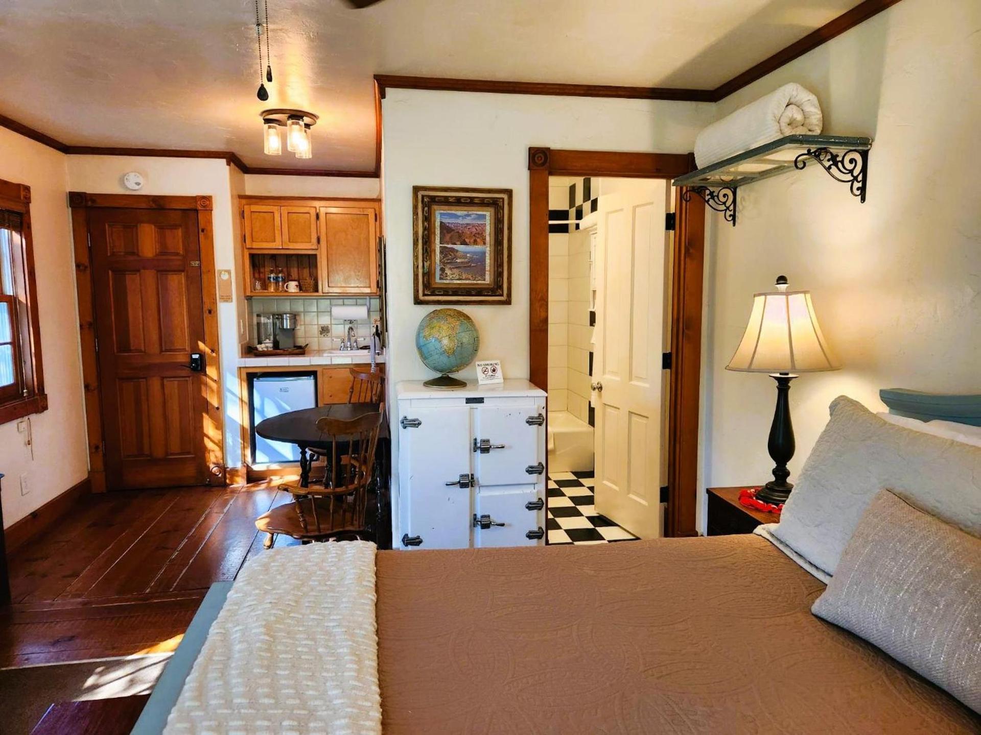 Oak Hill Inn photo 14