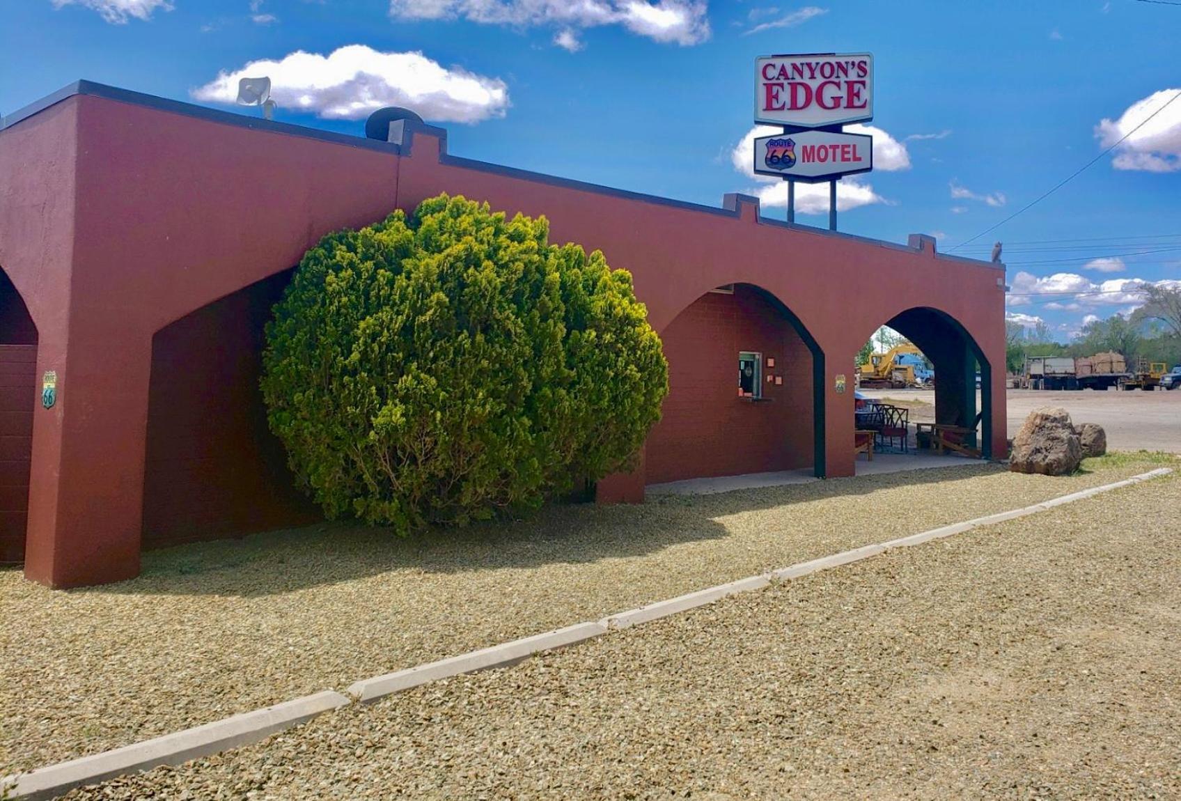 Canyon's Edge Route 66 Motel photo 36