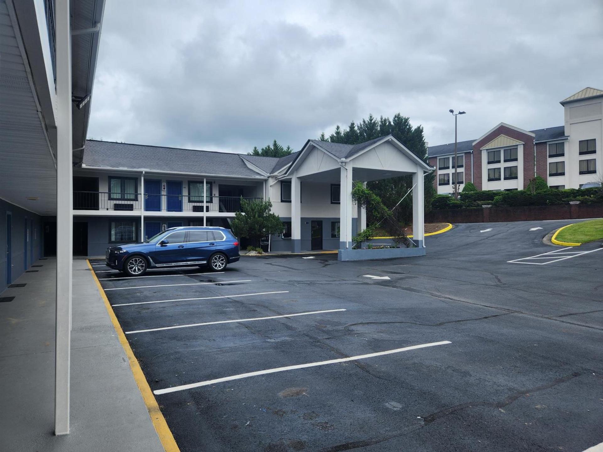 Days Inn by Wyndham Dahlonega University Area photo 11