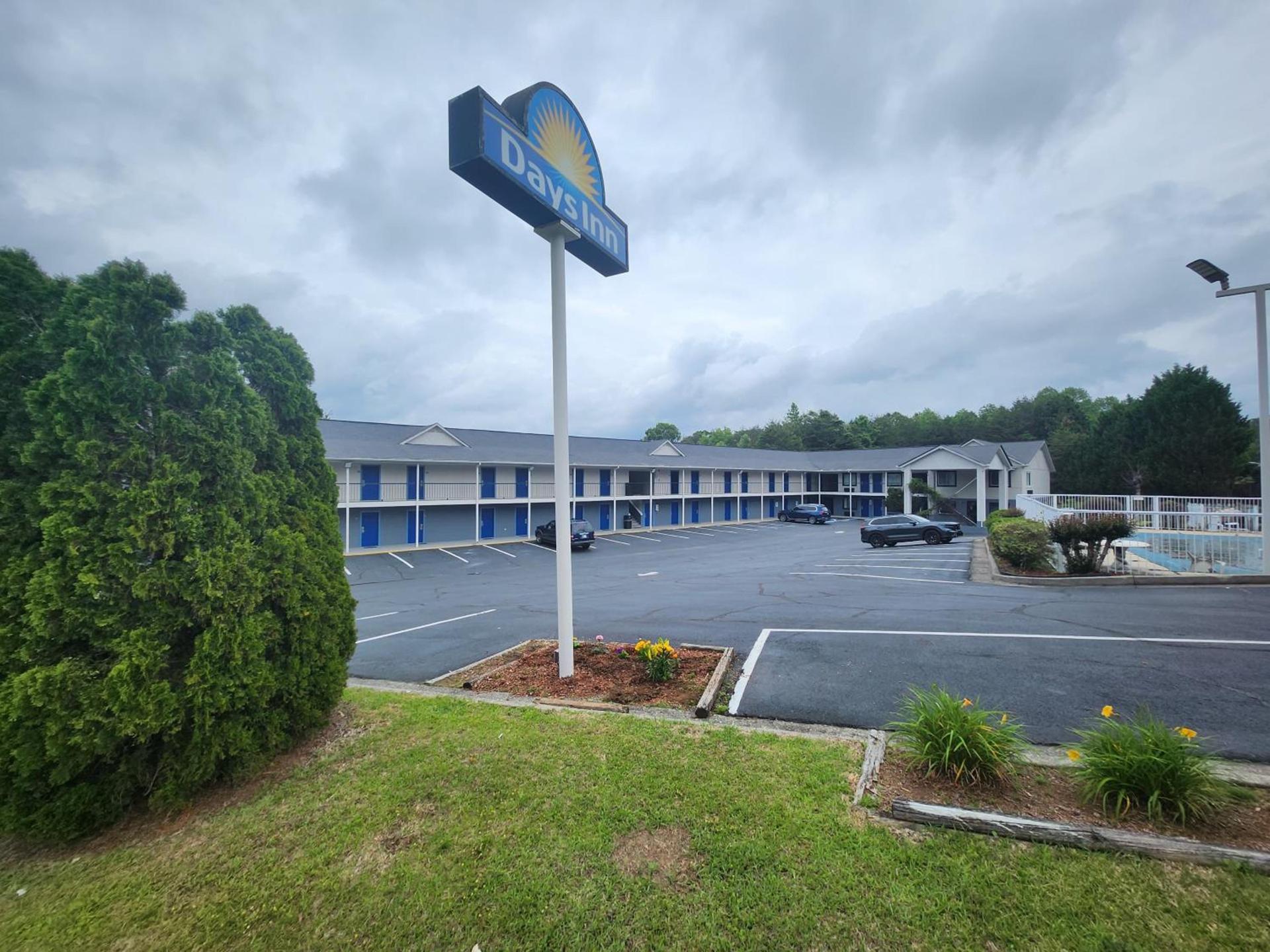 Days Inn by Wyndham Dahlonega University Area photo 13
