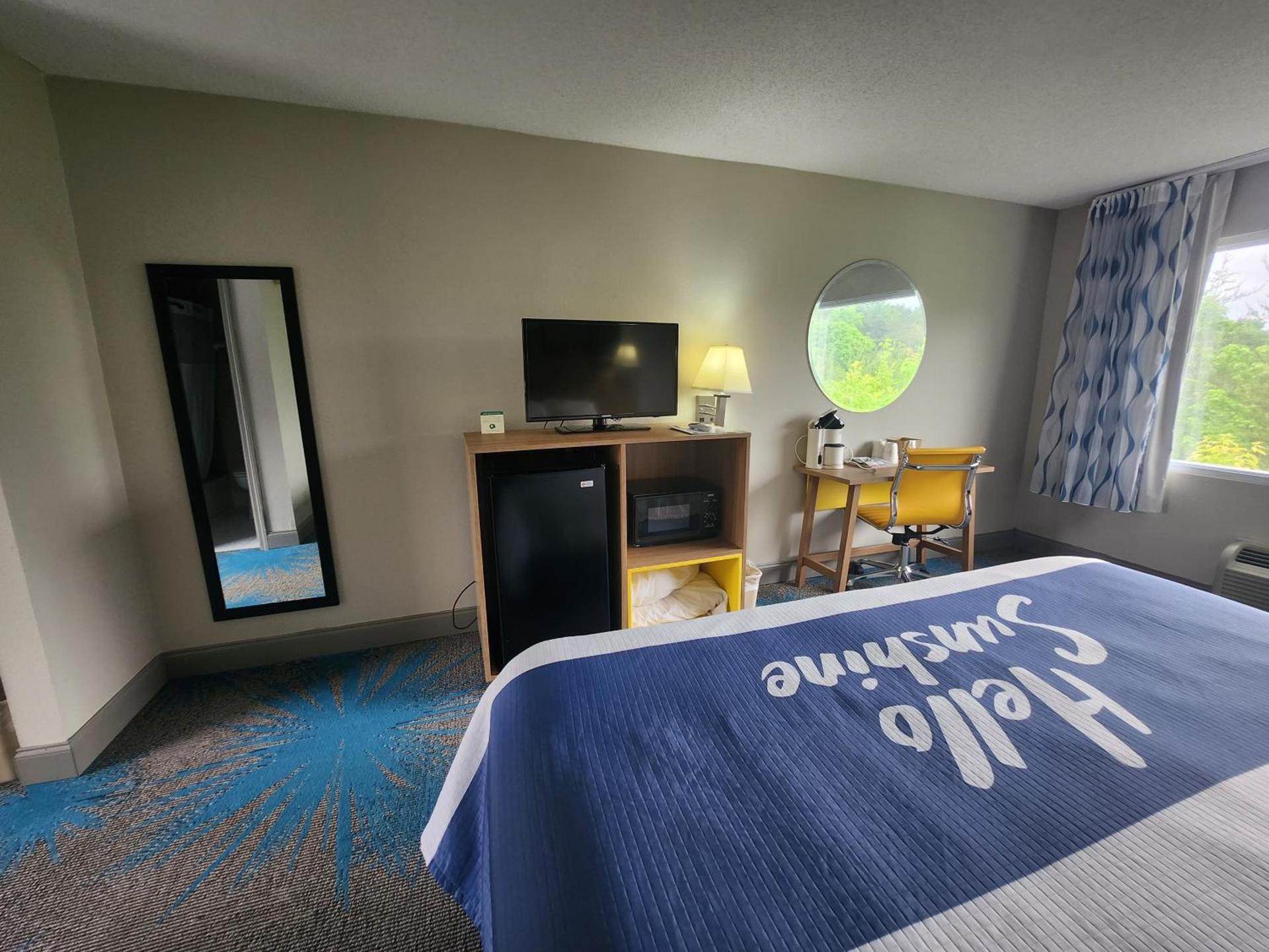 Days Inn by Wyndham Dahlonega University Area photo 14
