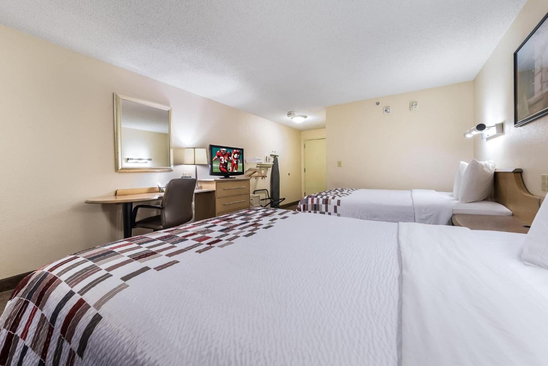 Red Roof Inn Cleveland Airport - Middleburg Heights photo 18