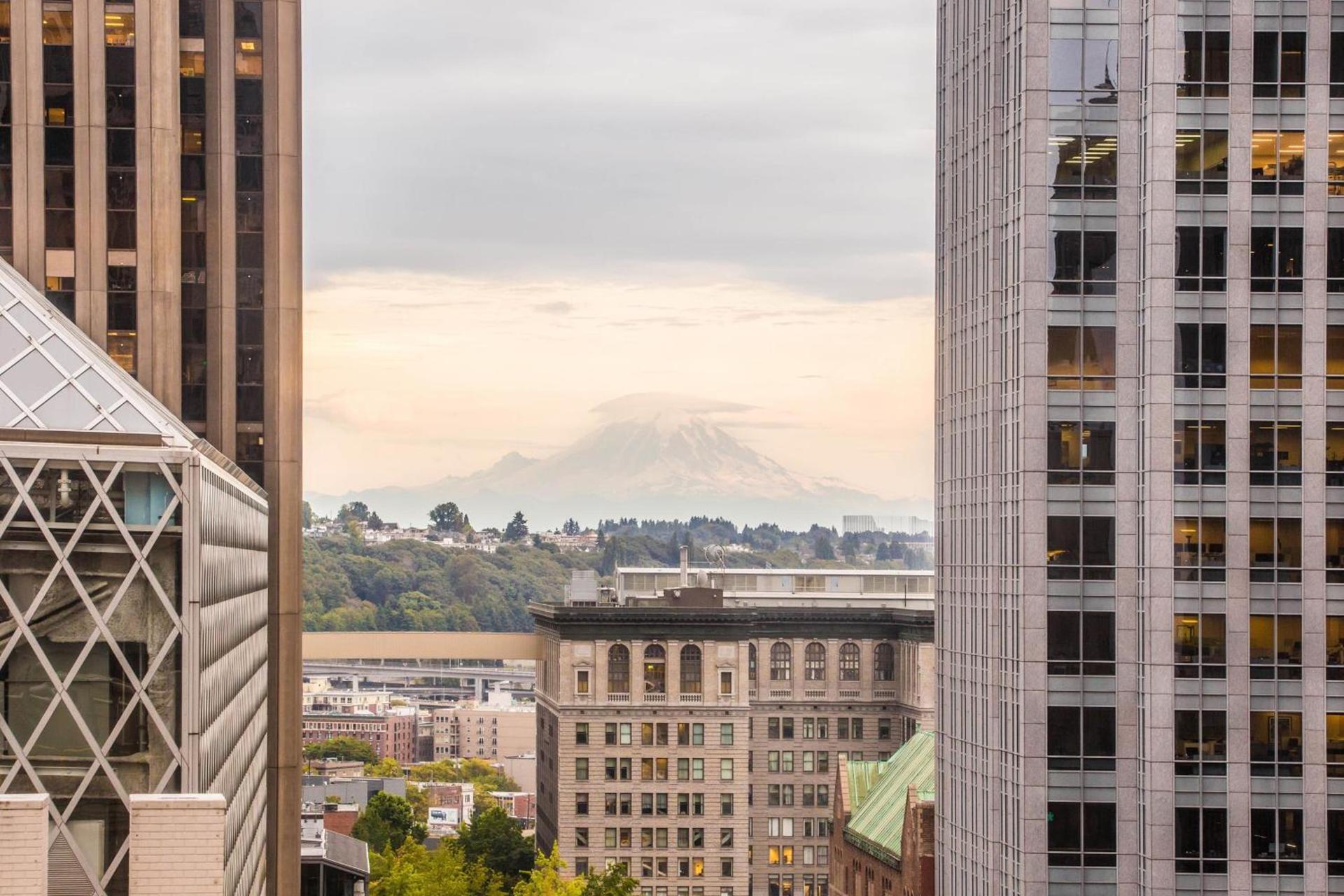 W Seattle photo 16