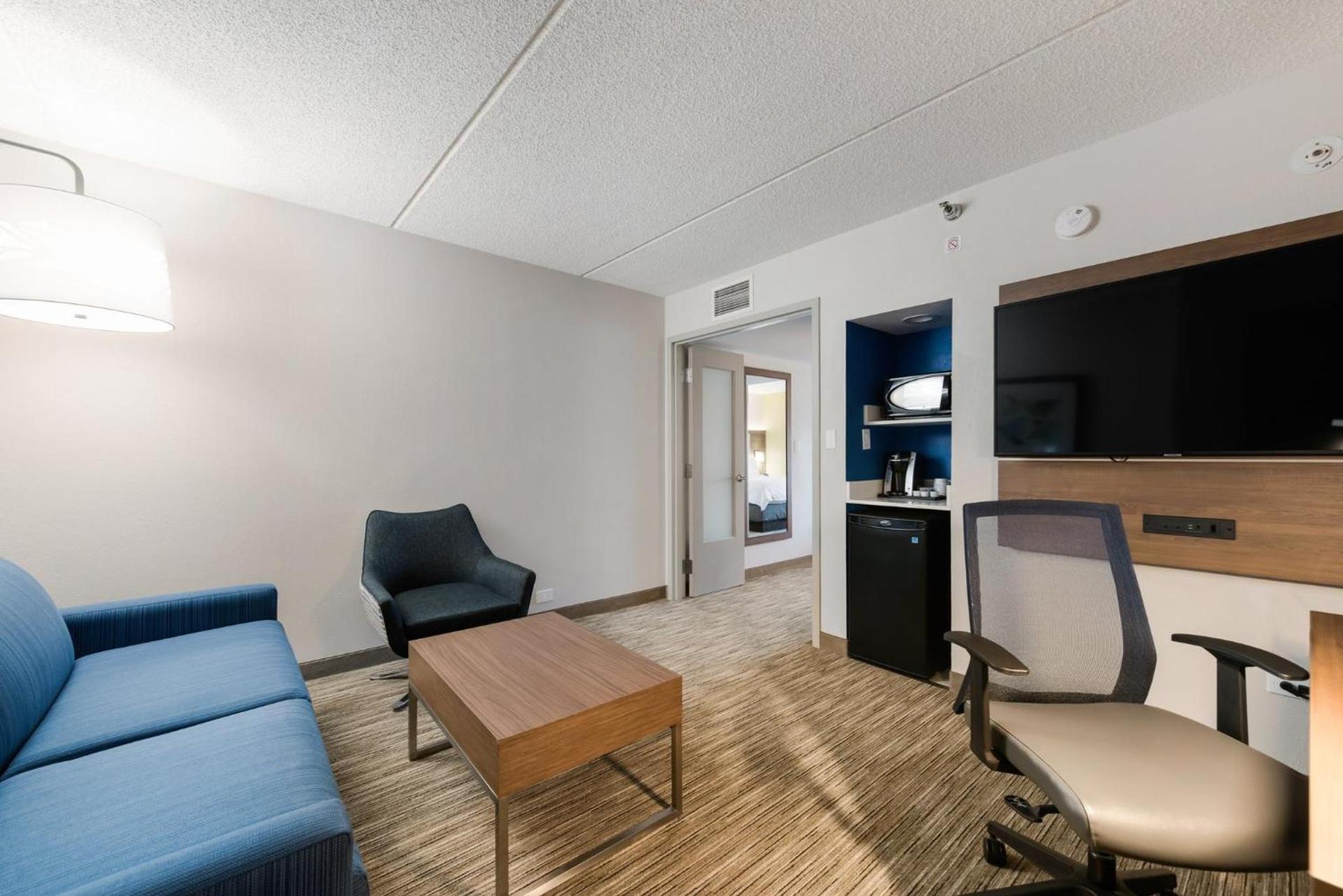 Holiday Inn Express Naperville by IHG photo 41