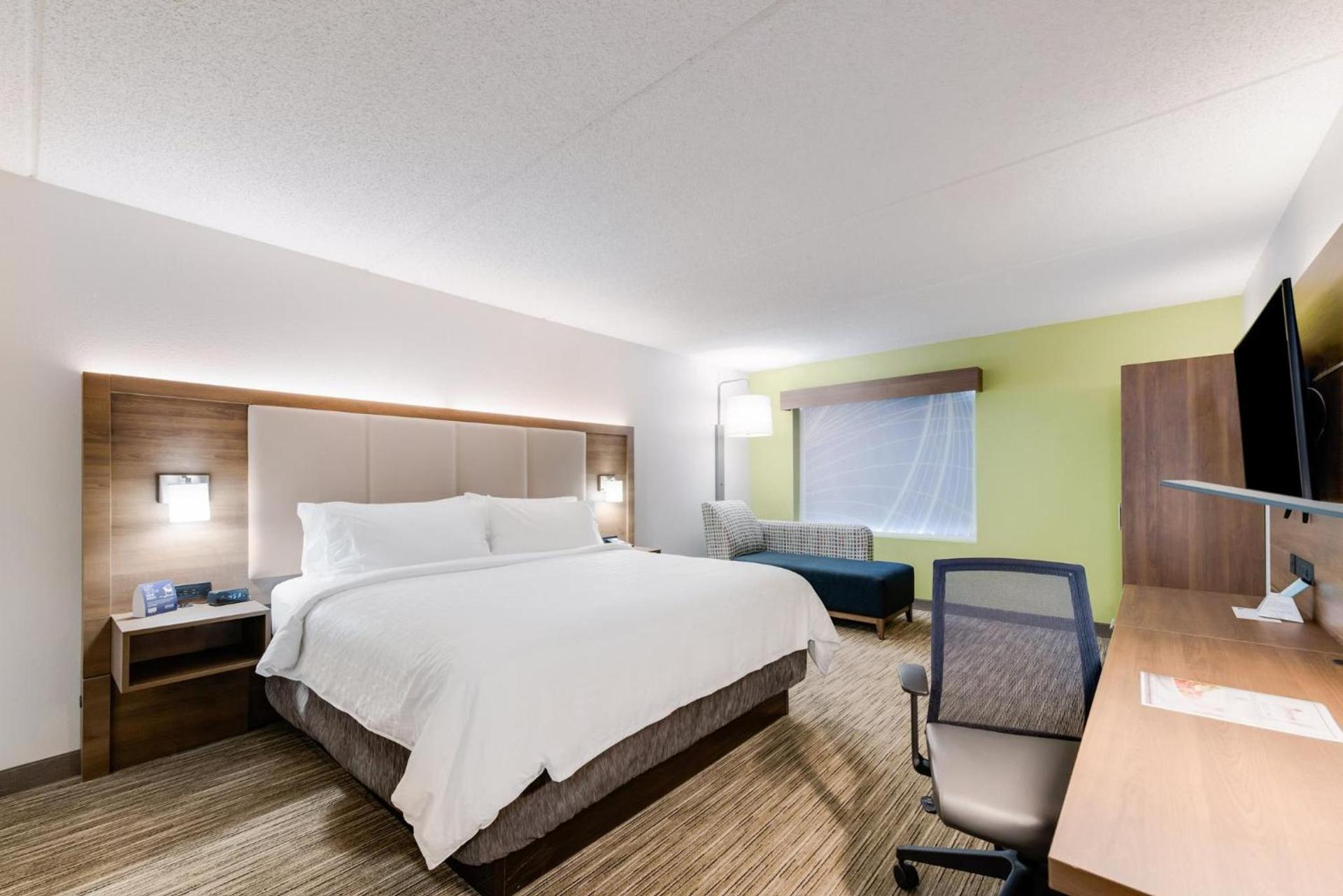 Holiday Inn Express Naperville by IHG photo 48