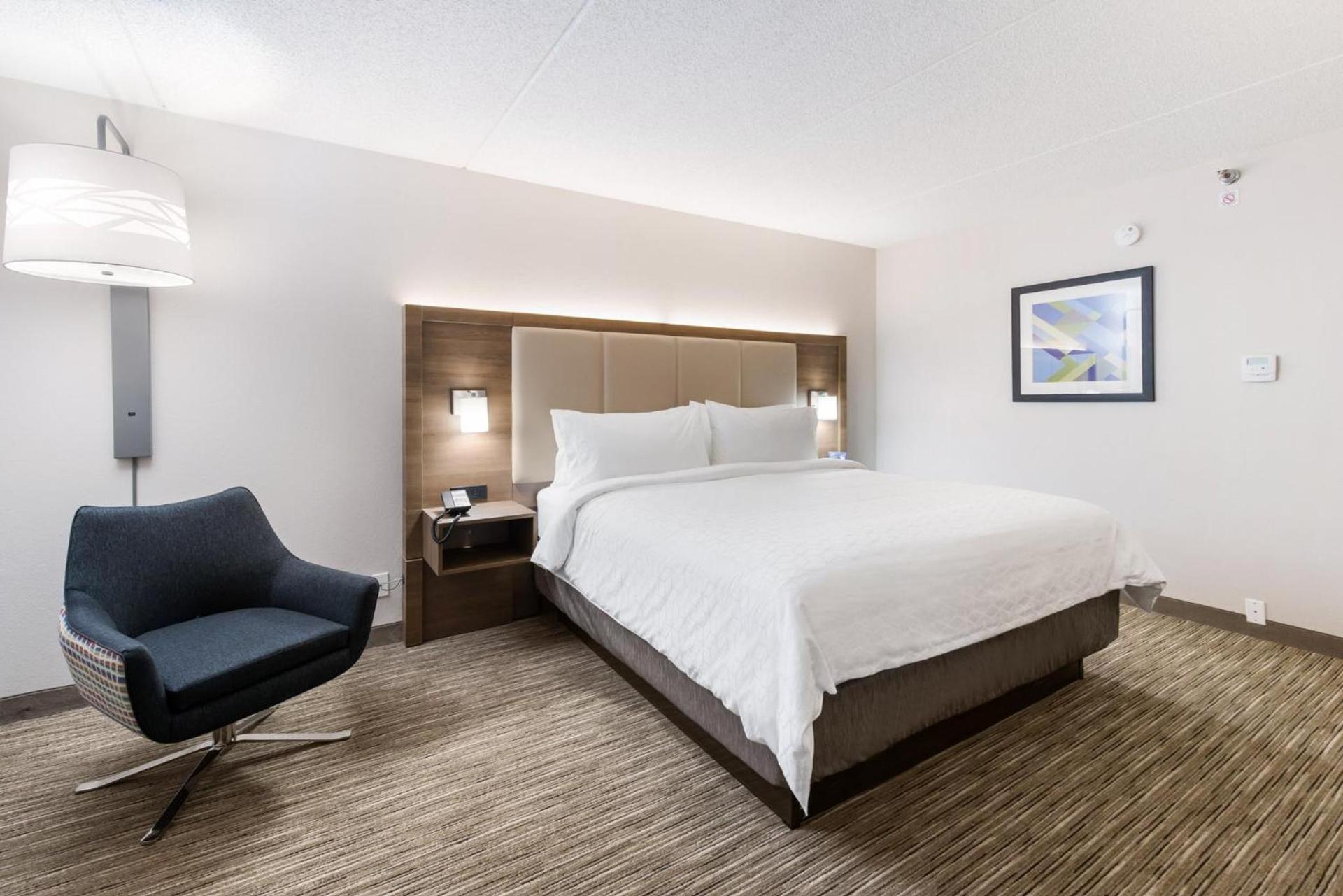 Holiday Inn Express Naperville by IHG photo 43