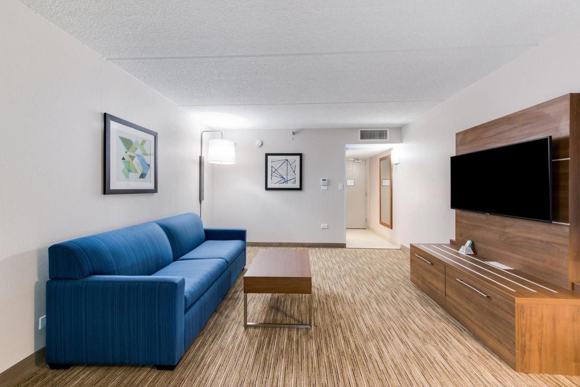 Holiday Inn Express Naperville by IHG photo 44