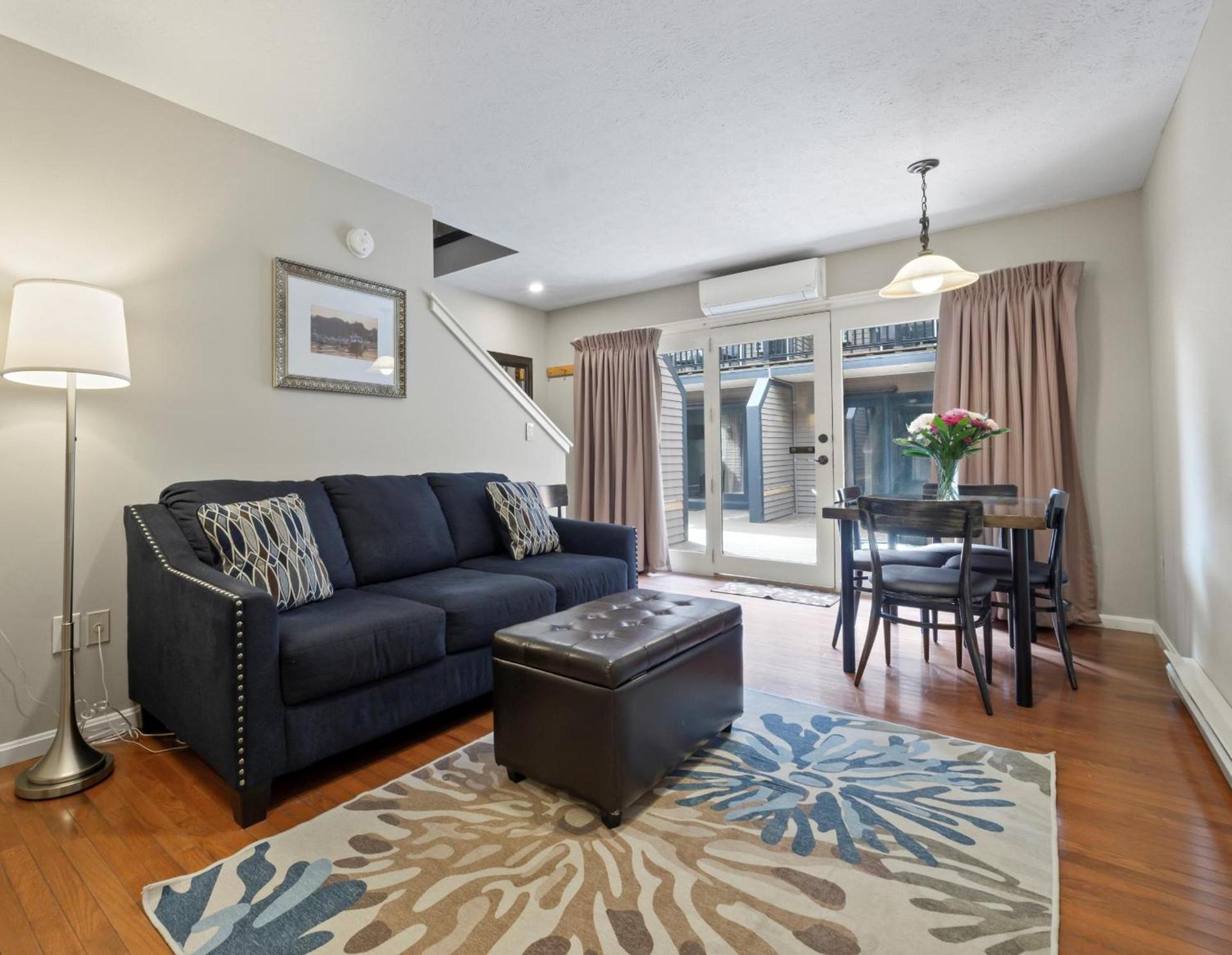 Sea Rose Suites photo 20
