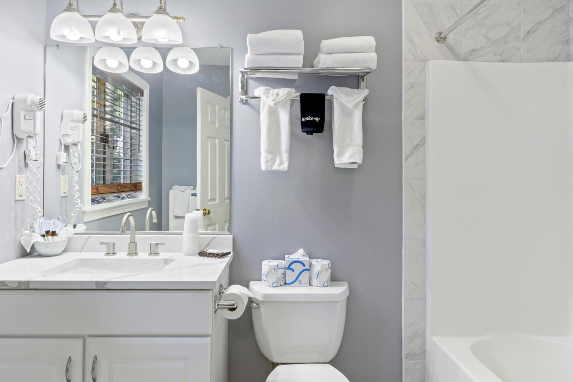 Sea Rose Suites photo 23