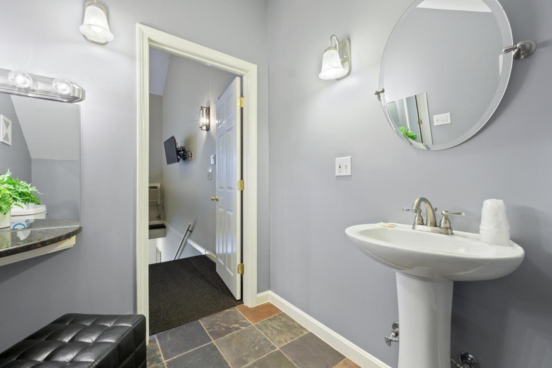 Sea Rose Suites photo 28